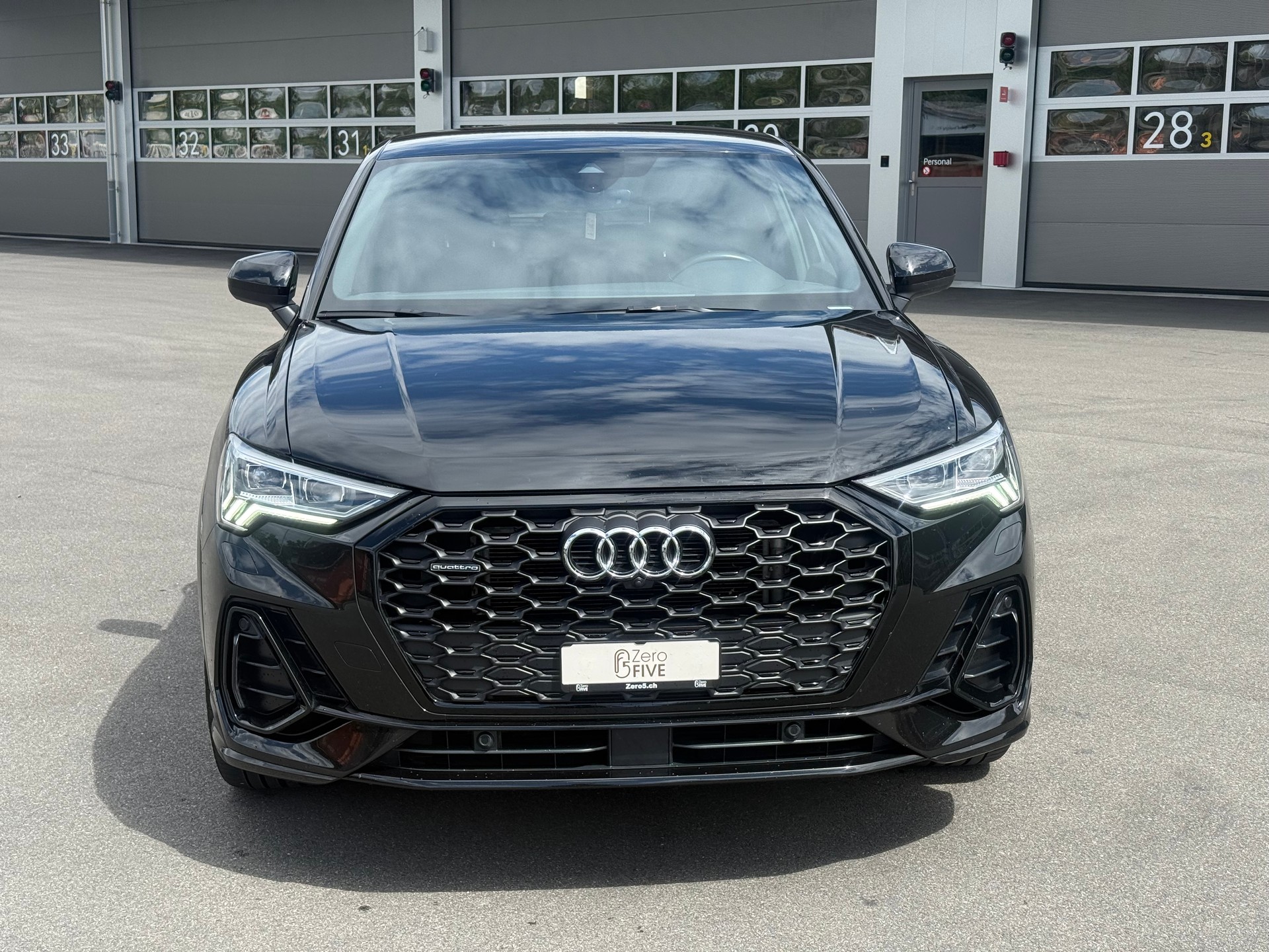 AUDI Q3 Sportback 40 TDI S line quattro S-tronic-showroom-element-1