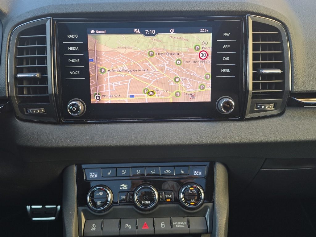SKODA Karoq 1.5 TSI SportLine DSG-image-15