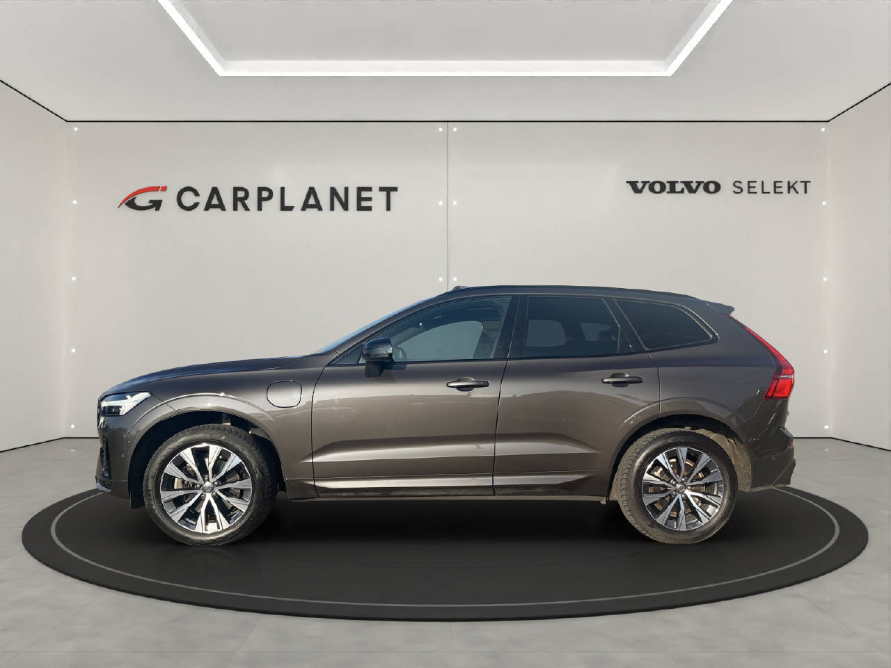 VOLVO XC60 2.0 T6 TE R-Design eAWD-showroom-element-1