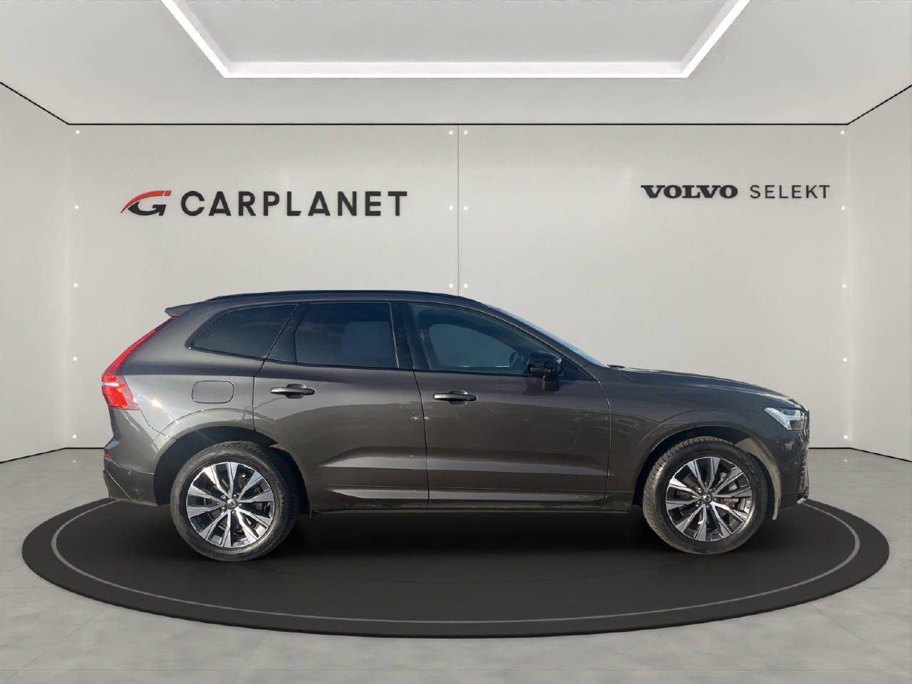 VOLVO XC60 2.0 T6 TE R-Design eAWD-showroom-element-2