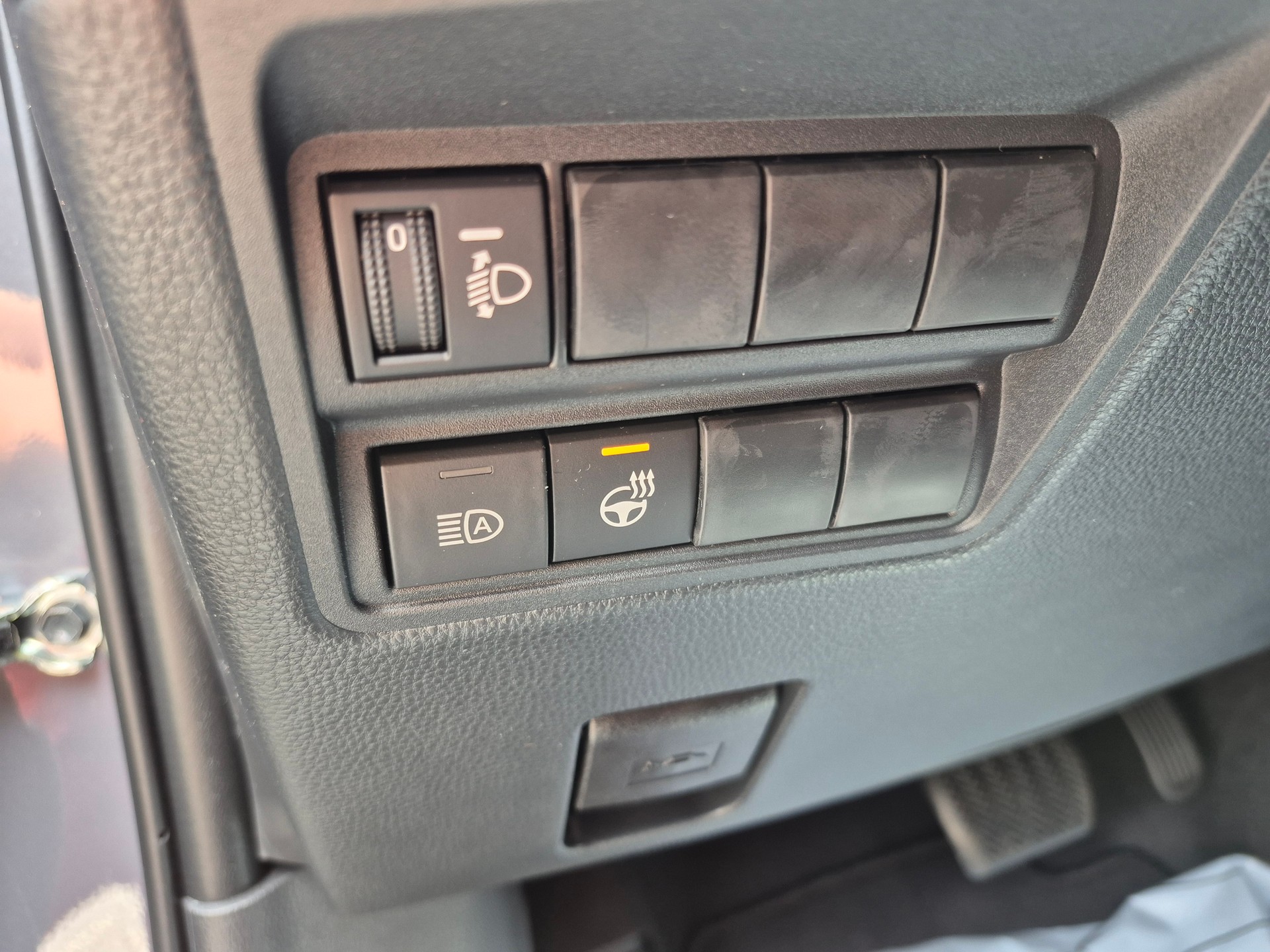 TOYOTA Yaris 1.5 Trend e-CVT-image-15