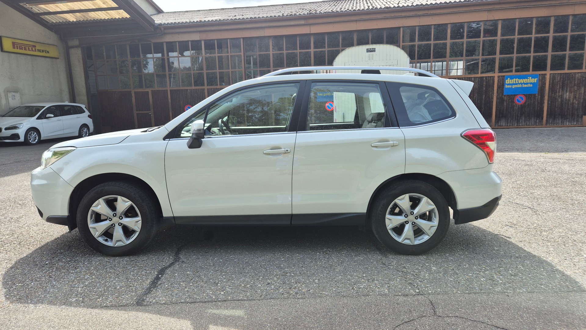 SUBARU Forester 2.0D Swiss Lineatronic-showroom-element-1