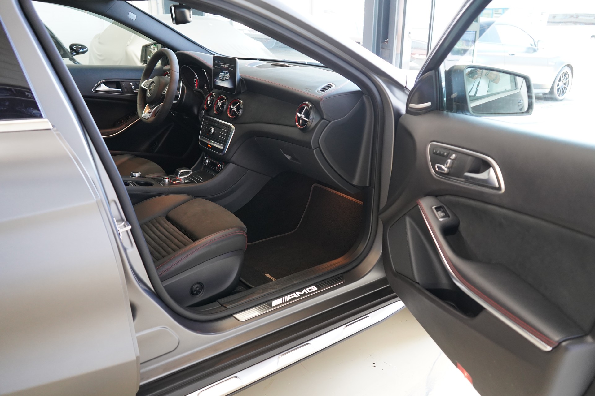 MERCEDES-BENZ GLA 45 AMG 4Matic 7G-DCT-image-26