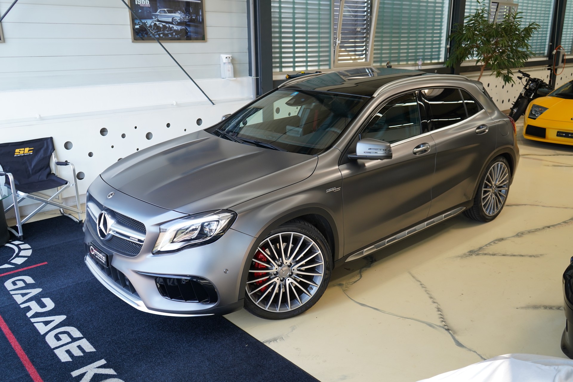MERCEDES-BENZ GLA 45 AMG 4Matic 7G-DCT-showroom-element-2