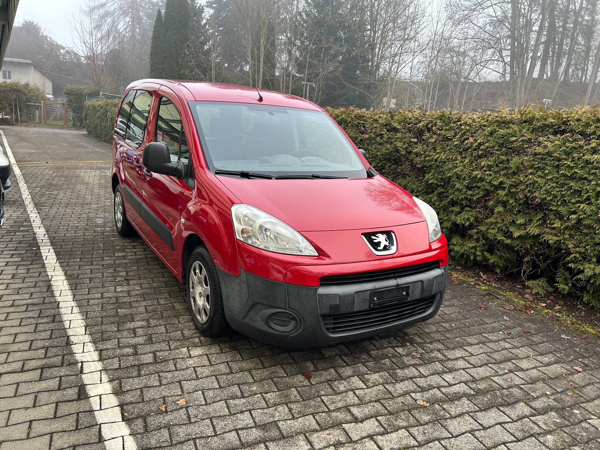 PEUGEOT Partner 1.6 HDI Urban-image-3