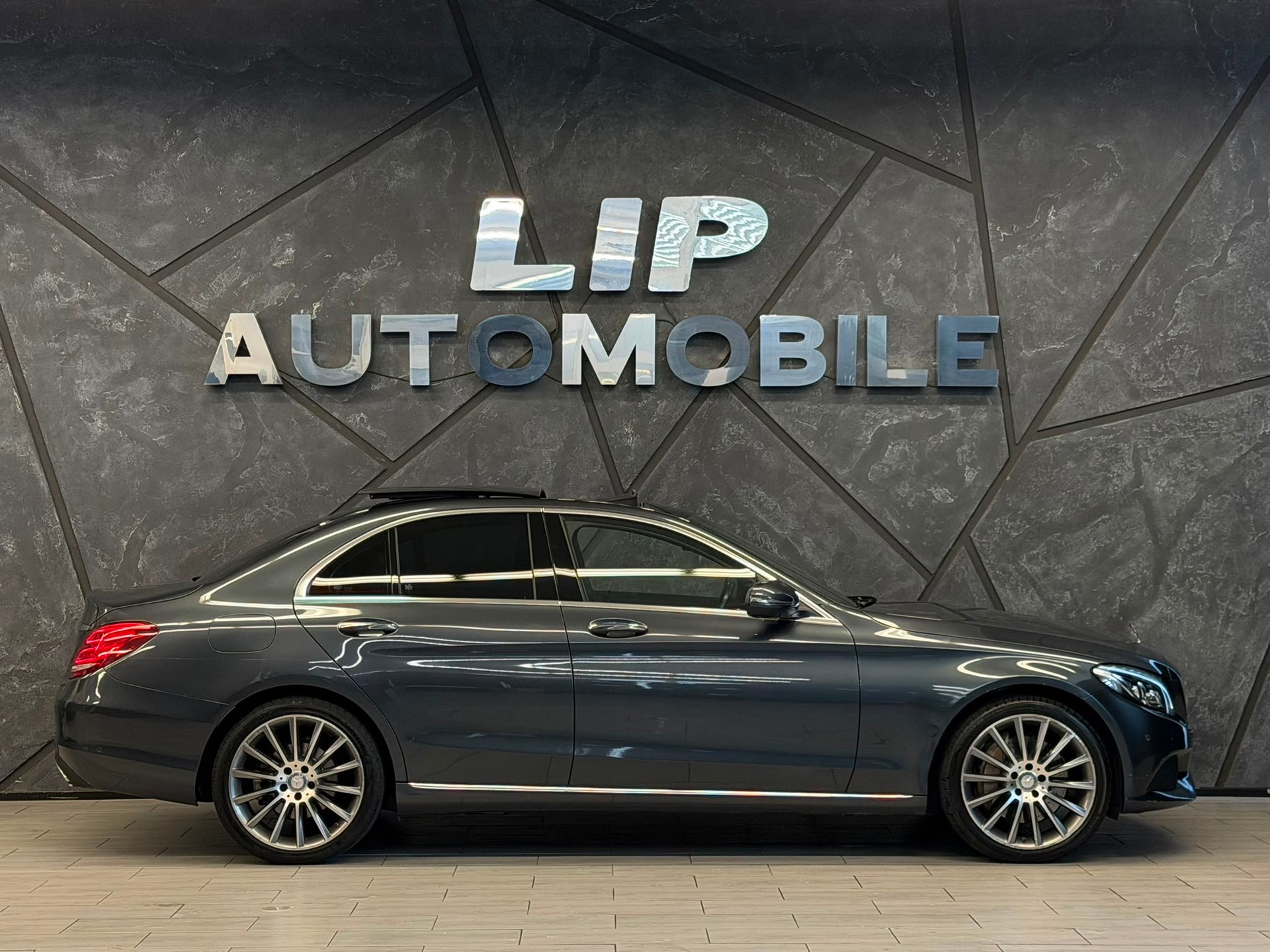 MERCEDES-BENZ C 350 e Avantgarde 7G-Tronic-showroom-element-3