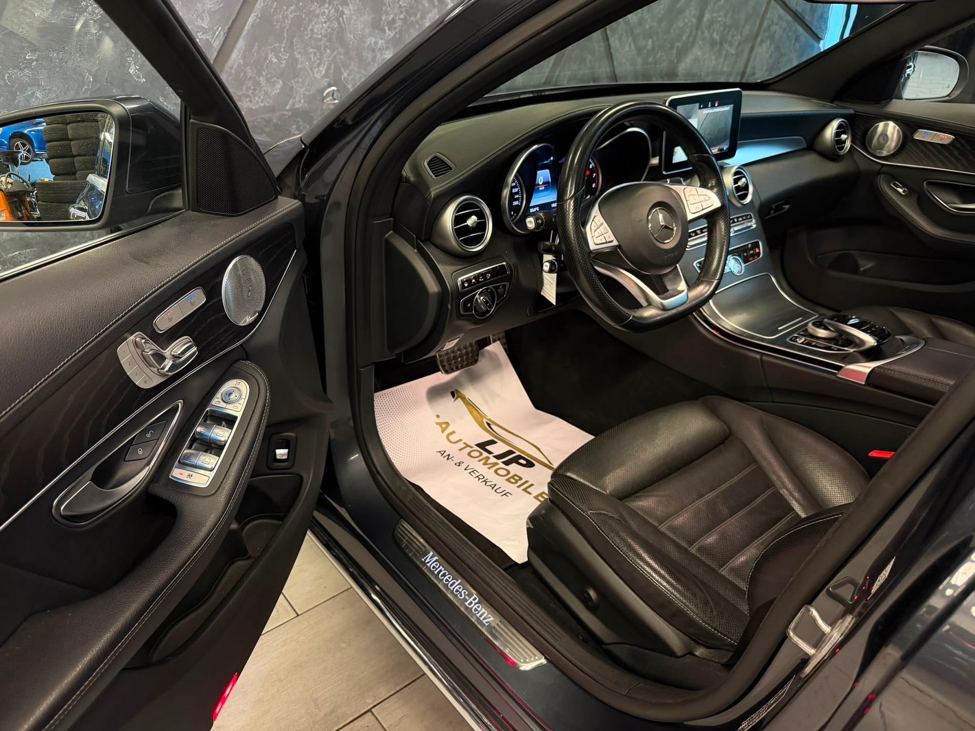 MERCEDES-BENZ C 350 e Avantgarde 7G-Tronic-image-9