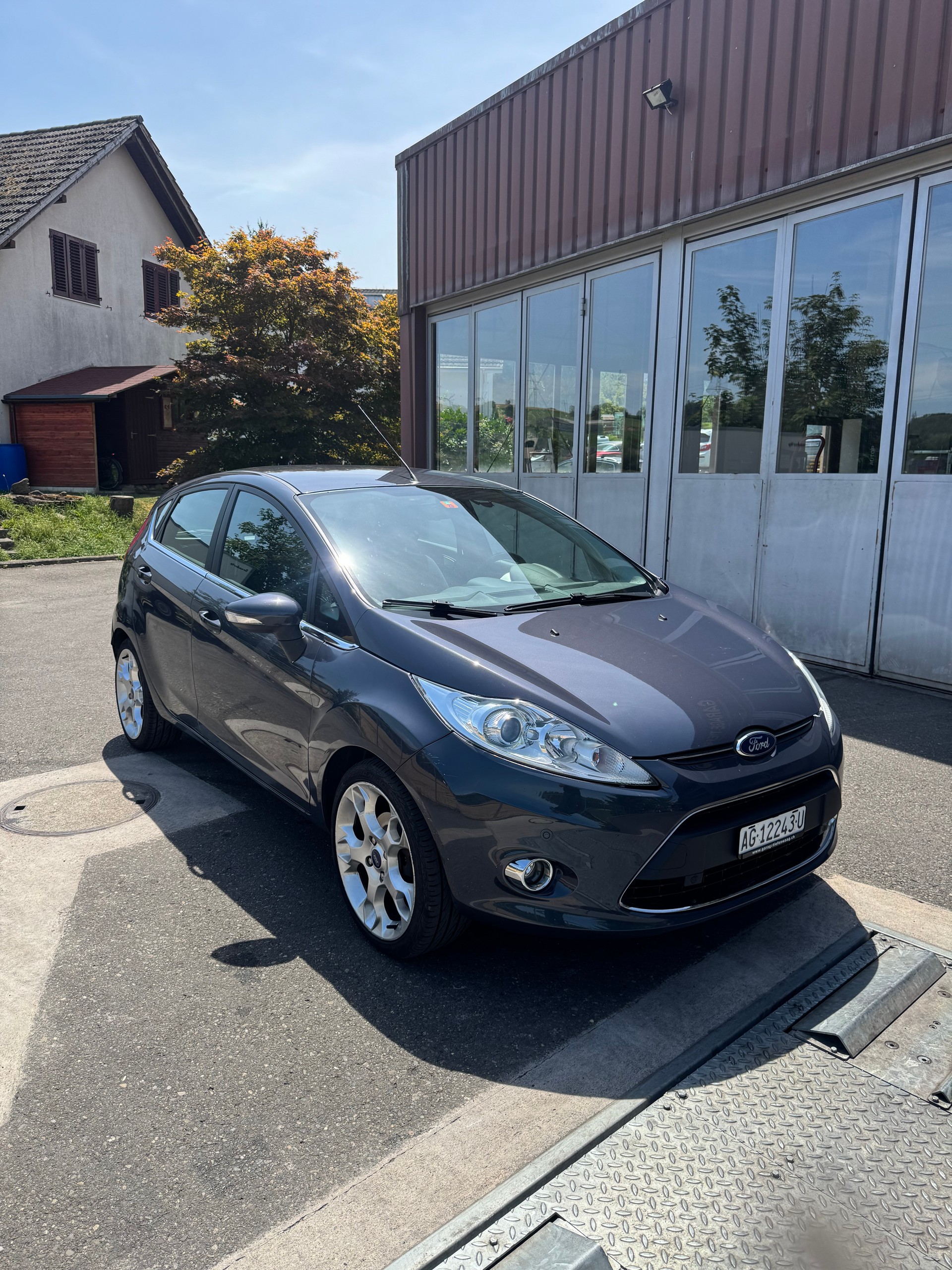 FORD Fiesta 1.4 16V Trend+ Automatic