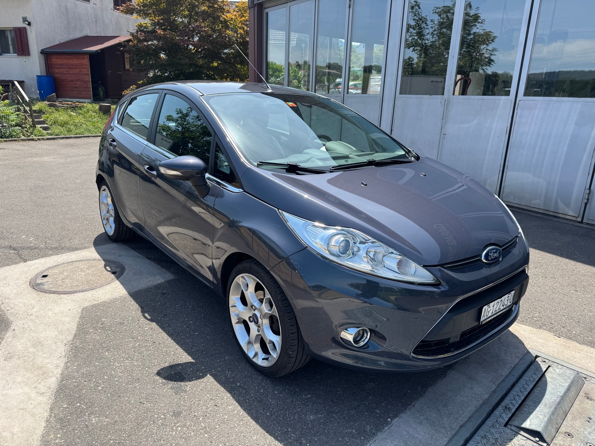 FORD Fiesta 1.4 16V Trend+ Automatic-showroom-element-2
