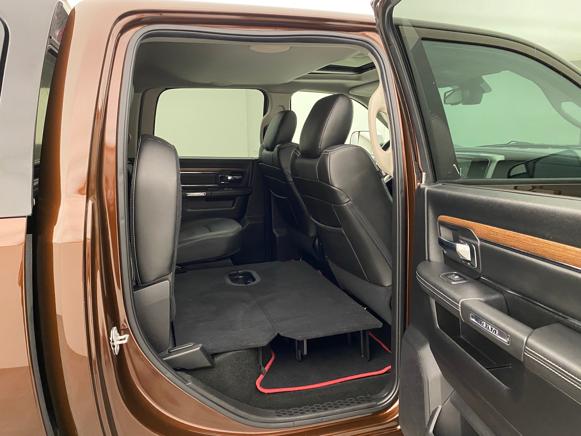 DODGE Ram 1500 5.7 Laramie Longbed-image-13