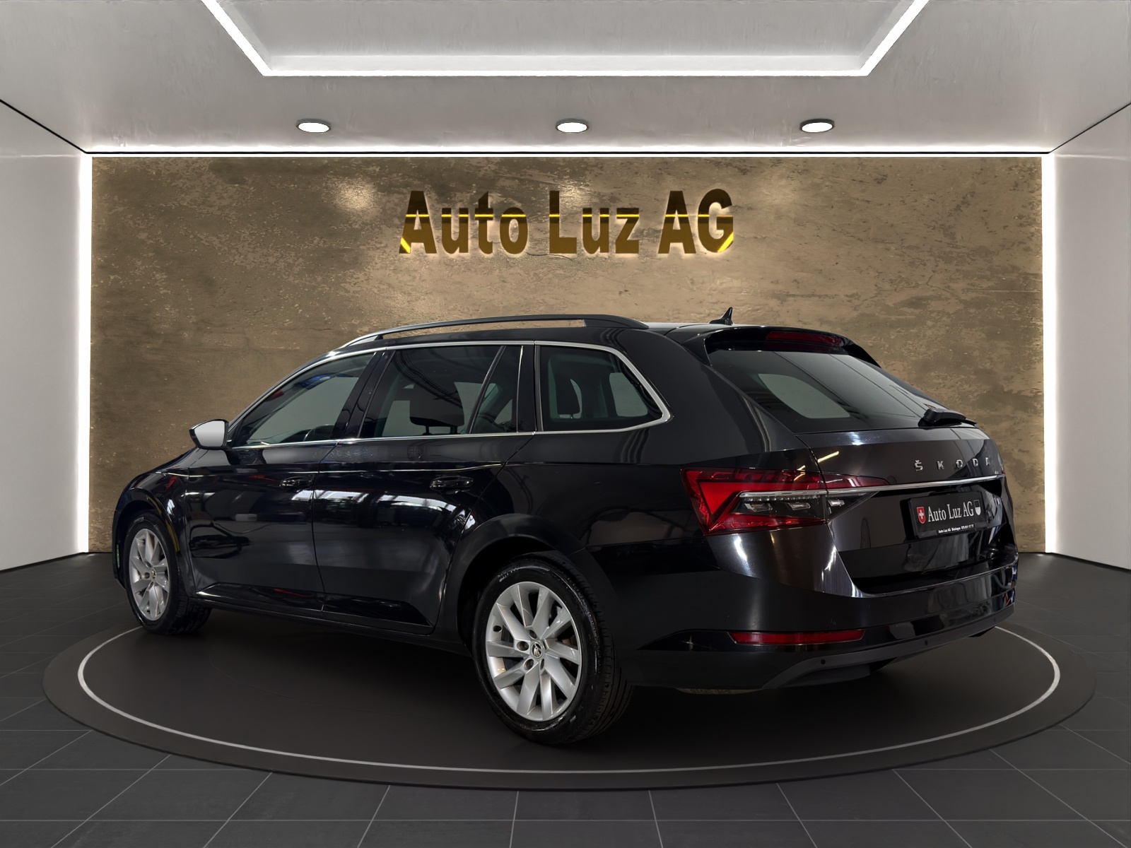 SKODA Superb Combi 2.0 TDi Ambition 4x4 DSG-image-4