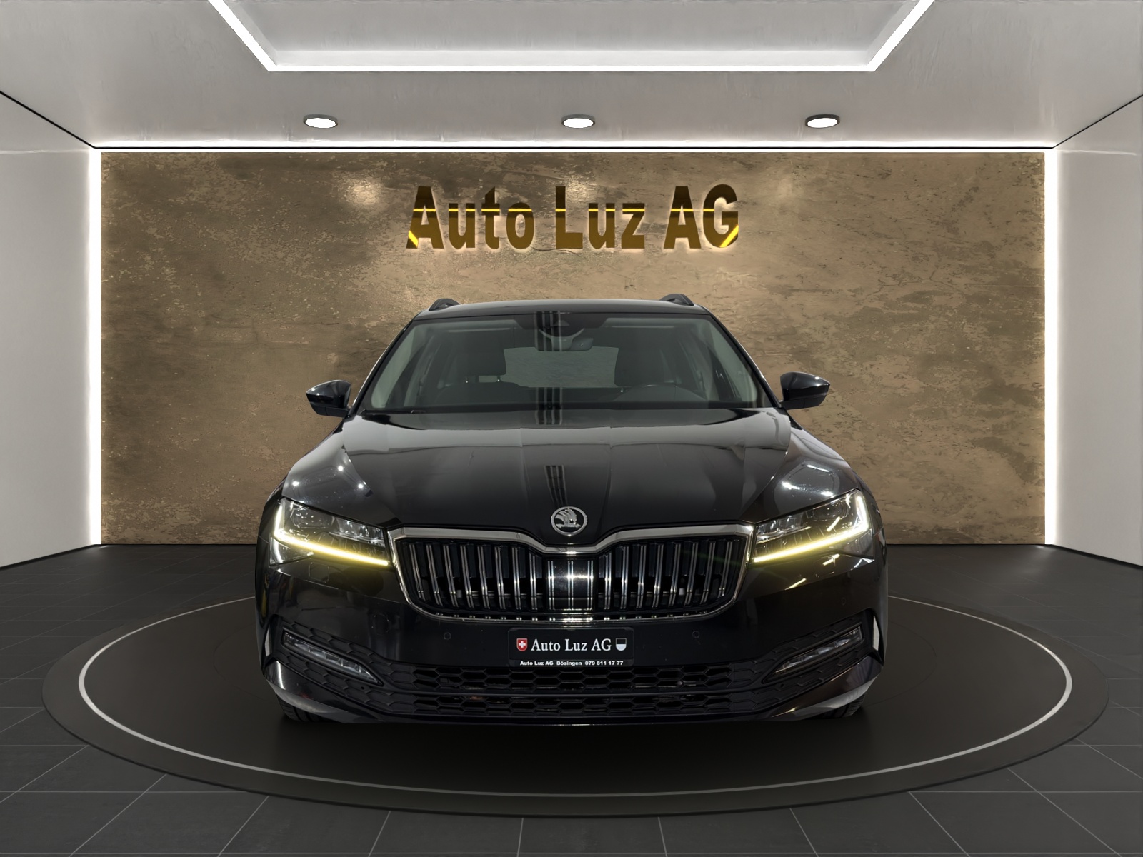 SKODA Superb Combi 2.0 TDi Ambition 4x4 DSG-showroom-element-1