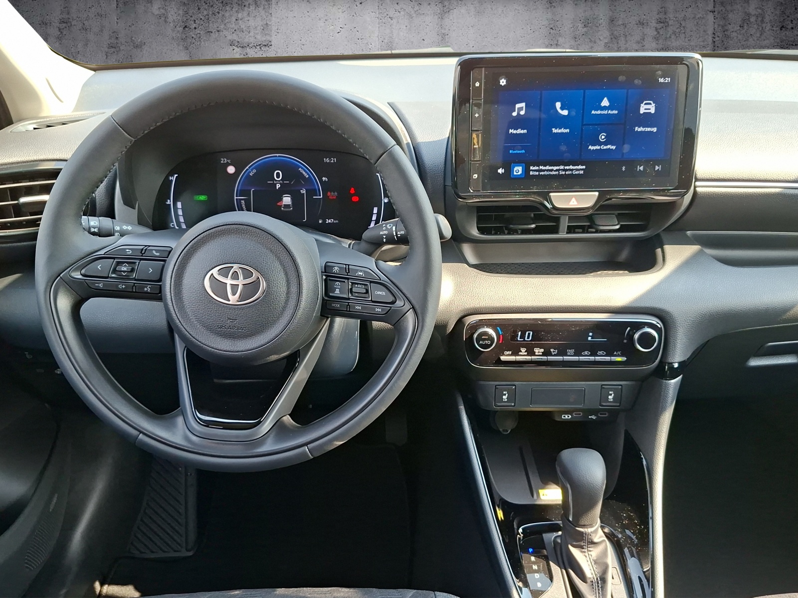 TOYOTA Yaris 1.5 Trend e-CVT-image-7