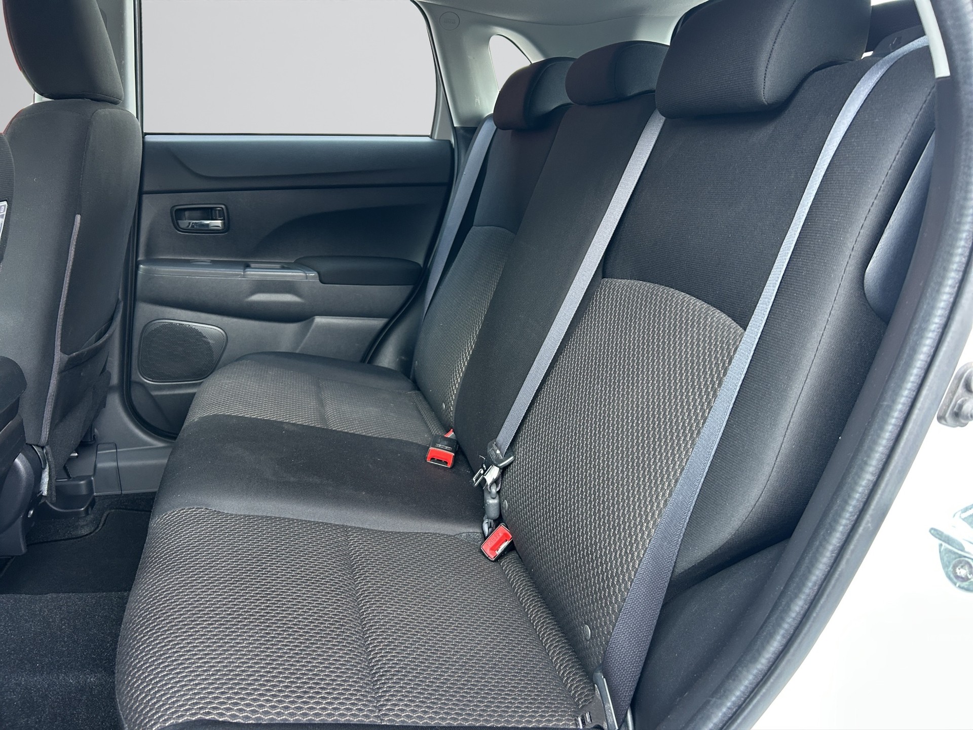 MITSUBISHI ASX 2.0 MIVEC Value 4WD Automat-image-14