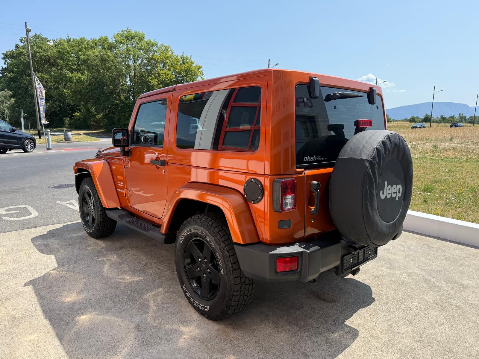 JEEP Wrangler 3.8 Sahara Automatic-image-4