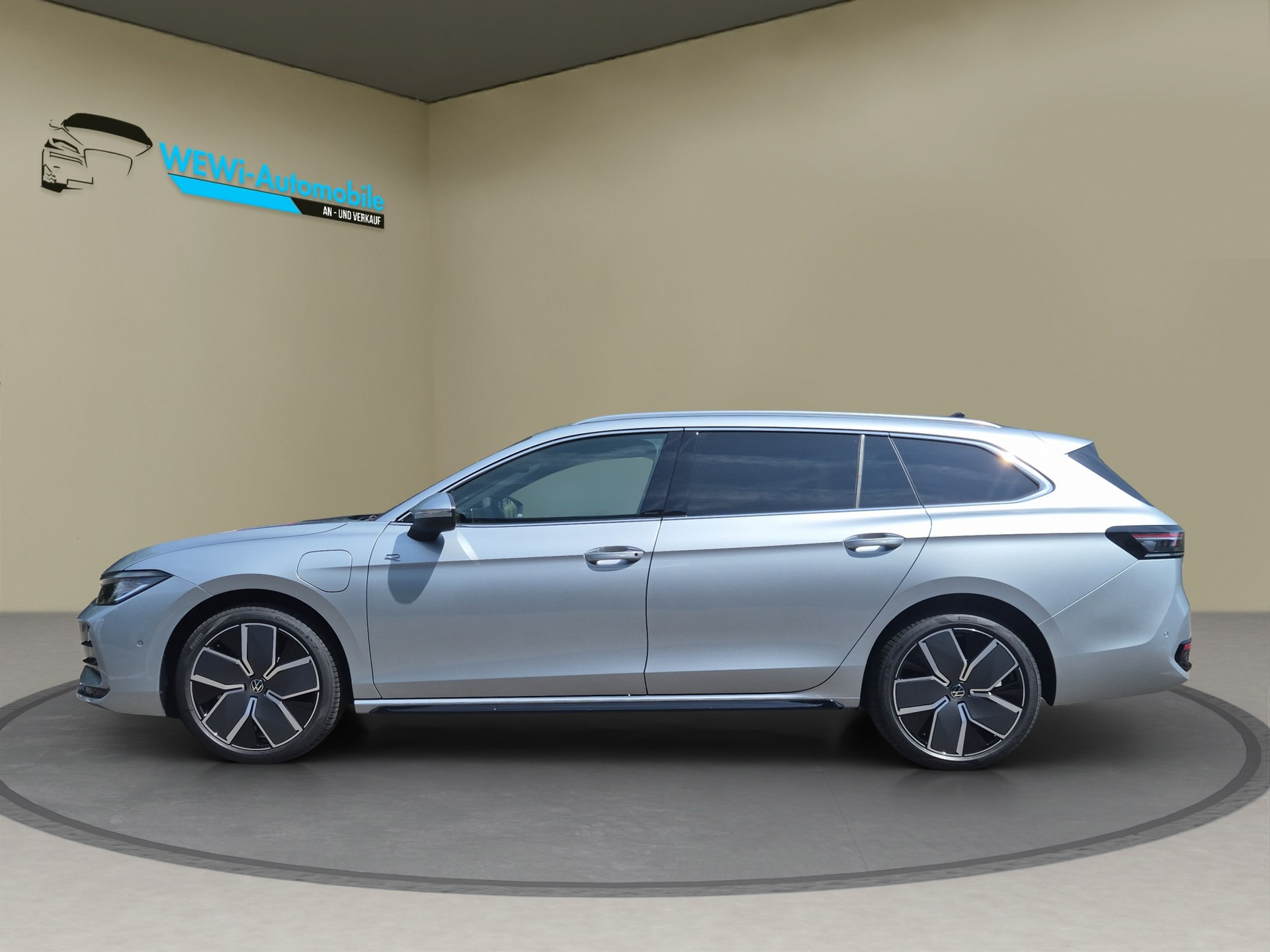VW Passat Variant 1.5 TSI evo2 Plug-In- Hybrid R-Line DSG-showroom-element-1