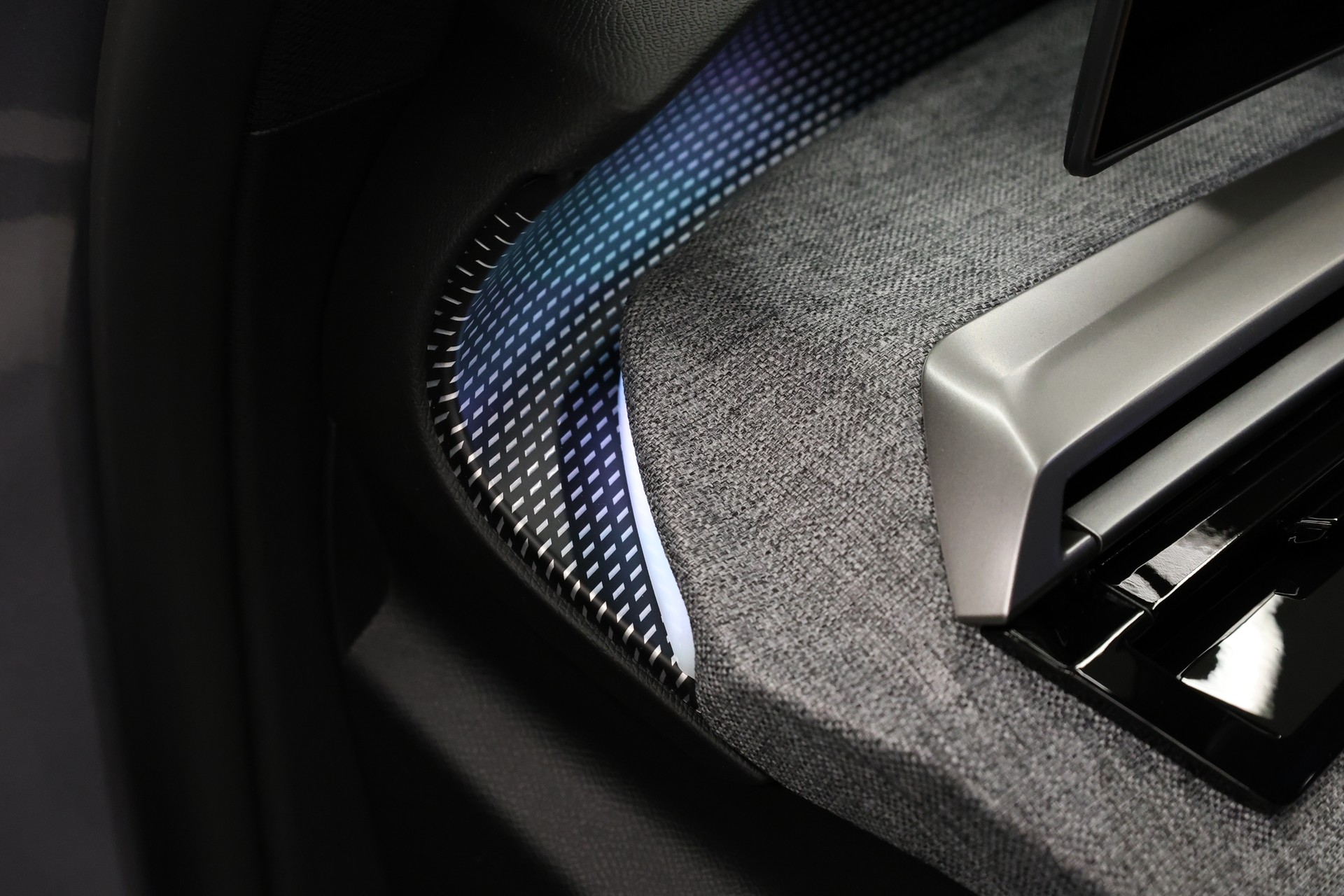 PEUGEOT 5008 1.2 Hybrid GT-image-21