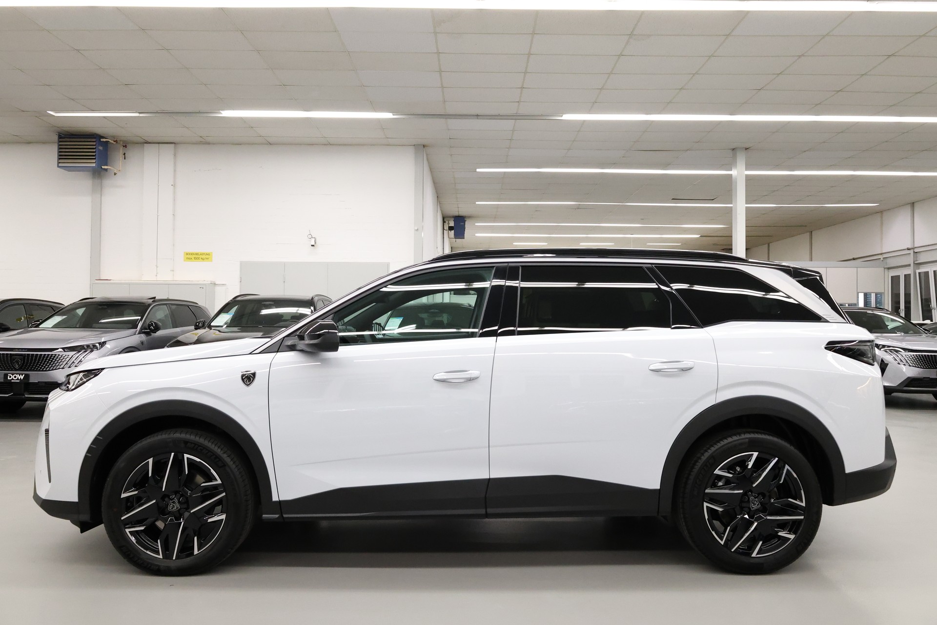 PEUGEOT 5008 1.2 Hybrid GT-image-6