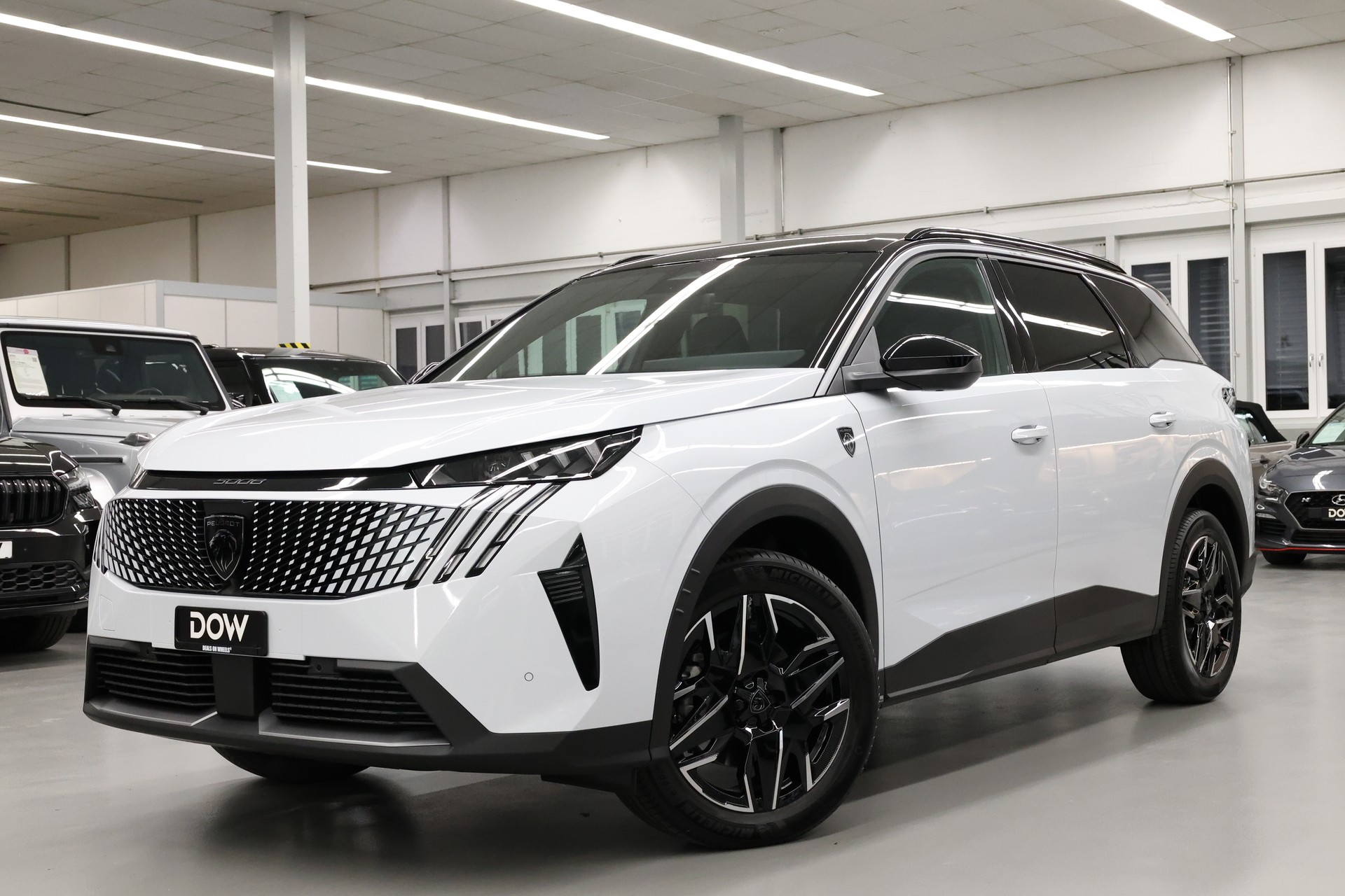 PEUGEOT 5008 1.2 Hybrid GT