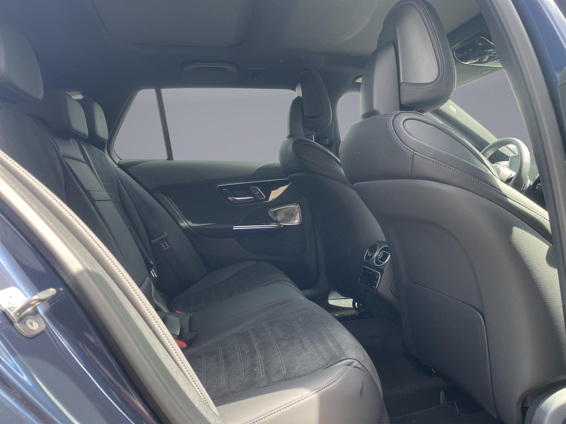 MERCEDES-BENZ C 220 d Swiss Star Avantgarde 4matic-image-17