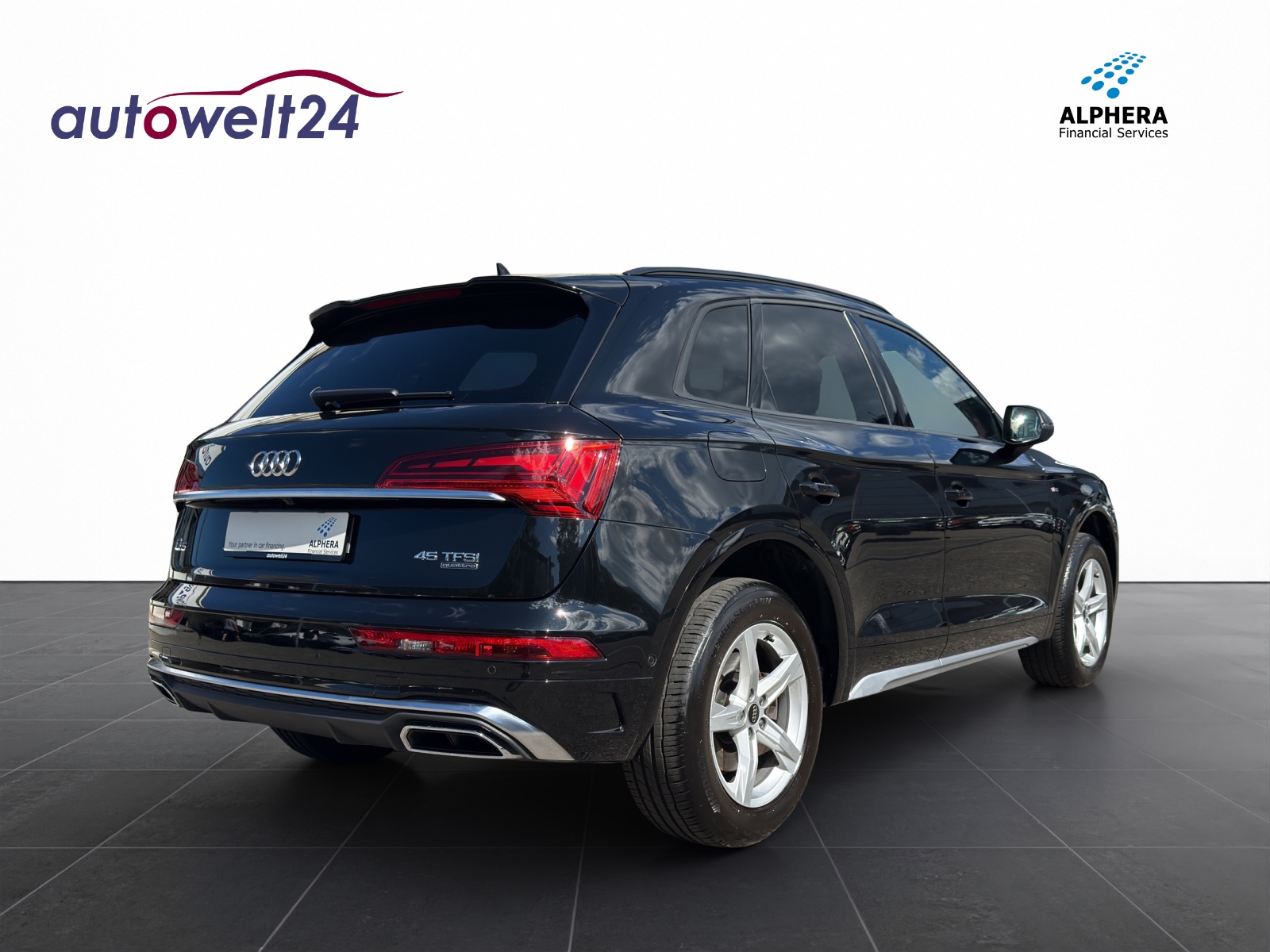 AUDI Q5 45 TFSI S-line quattro S-tronic-image-4