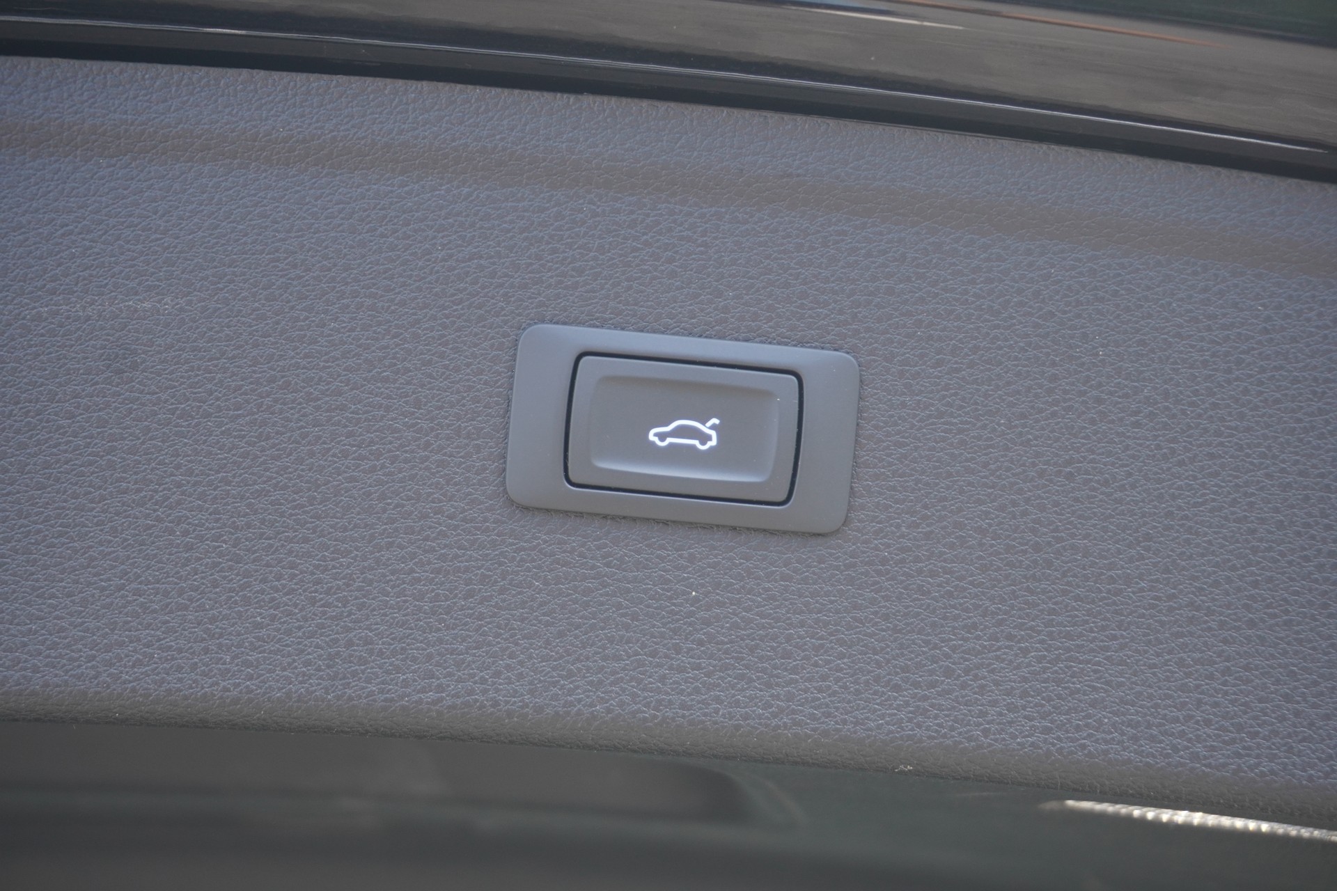 AUDI Q5 45 TFSI S-line quattro S-tronic-image-10