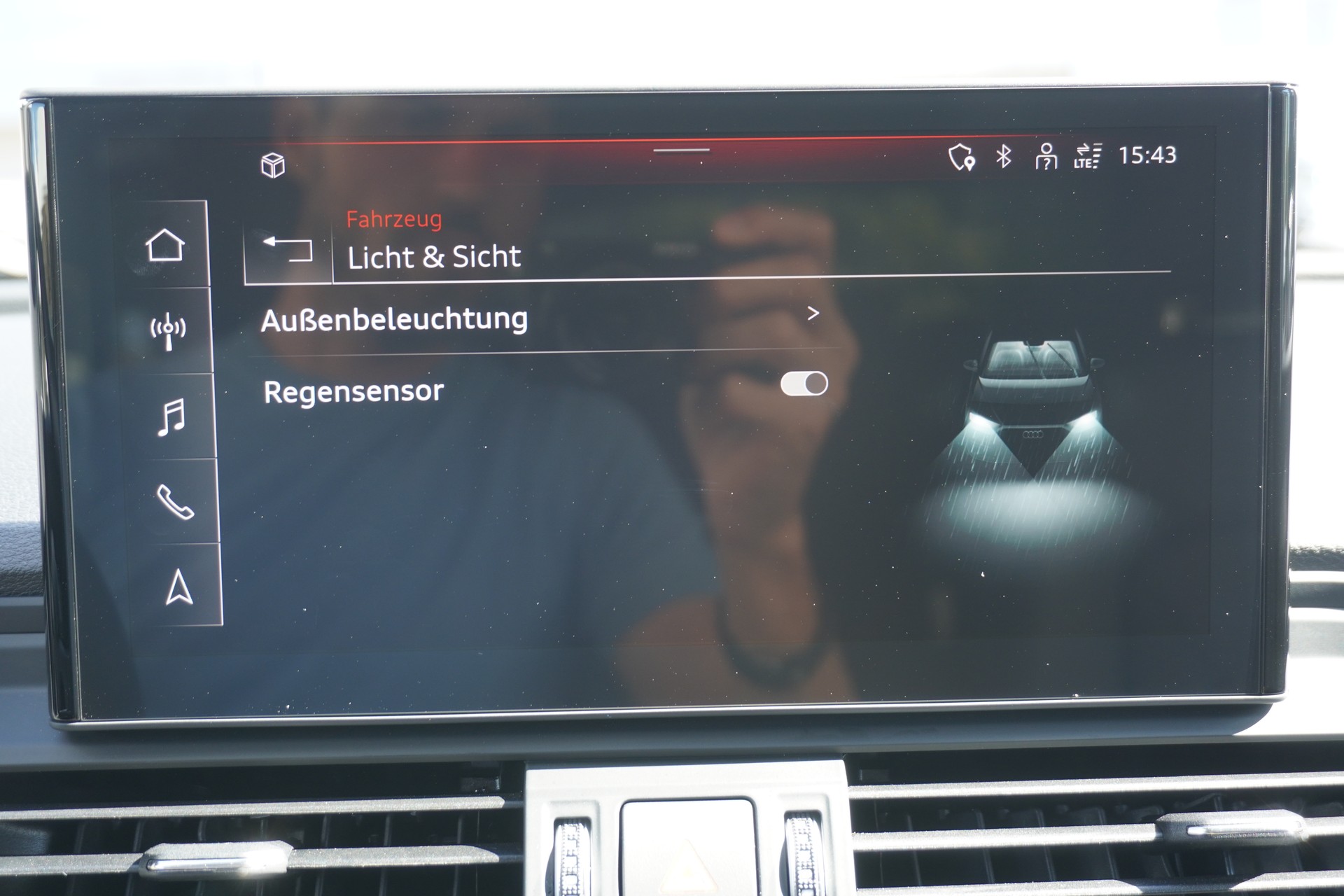 AUDI Q5 45 TFSI S-line quattro S-tronic-image-25