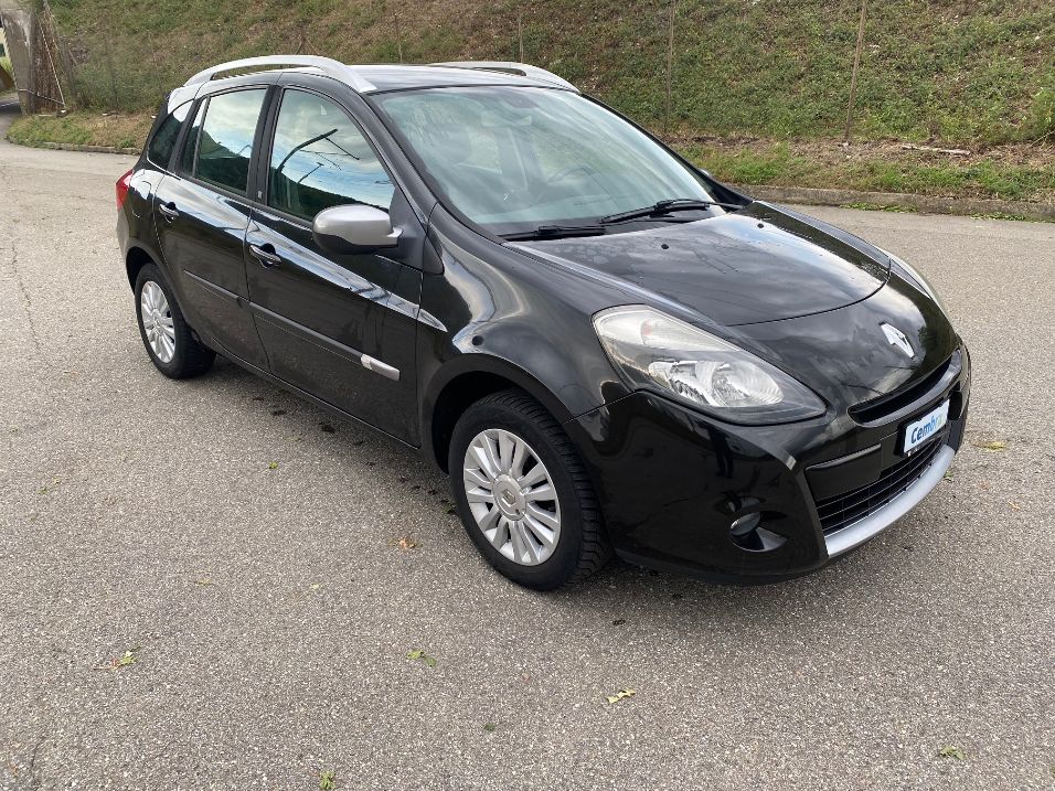 RENAULT Clio Grandtour 1.6 16V Dynamique Automatic