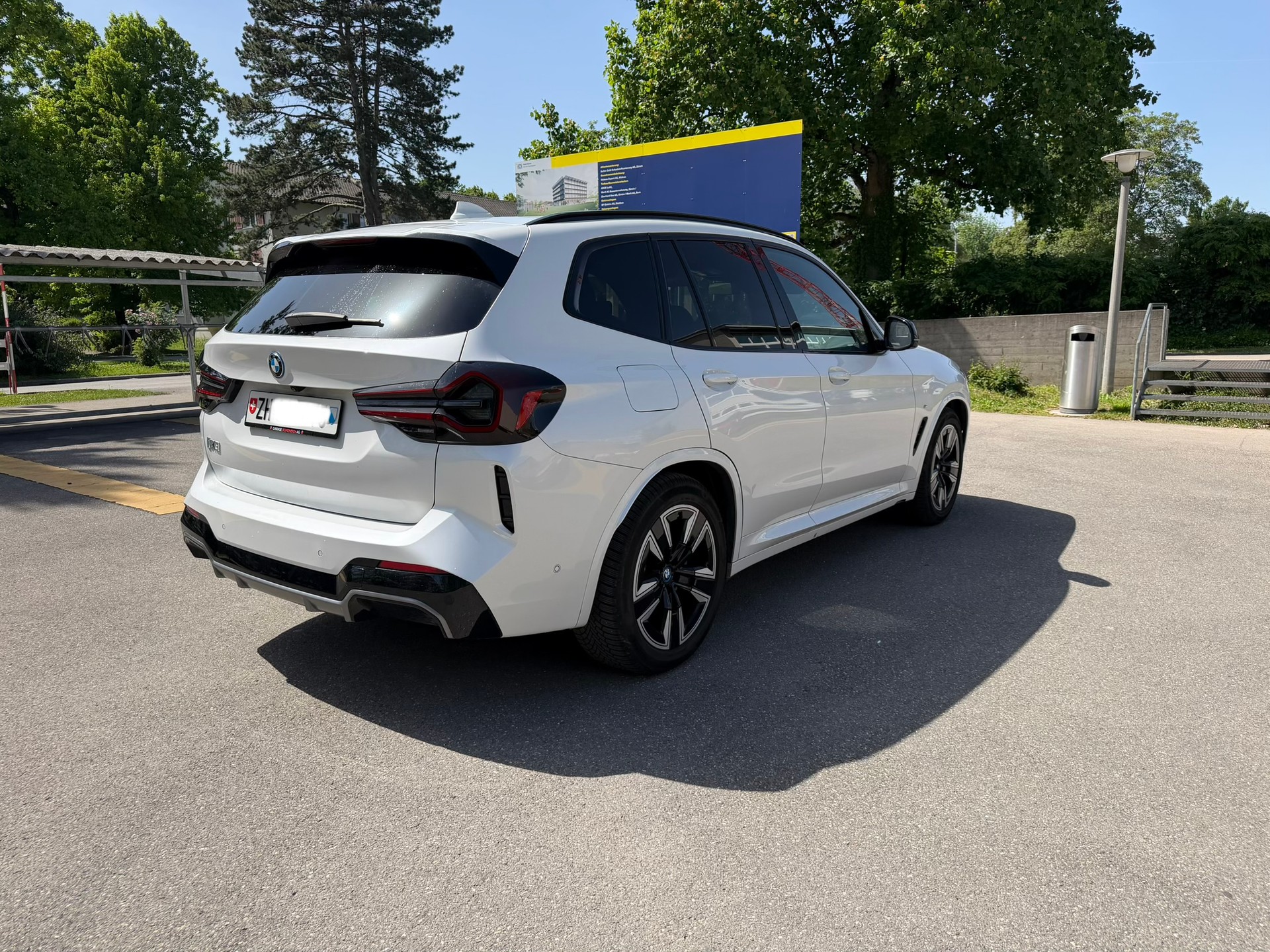 BMW iX3 E-Motor M-Paket-image-4