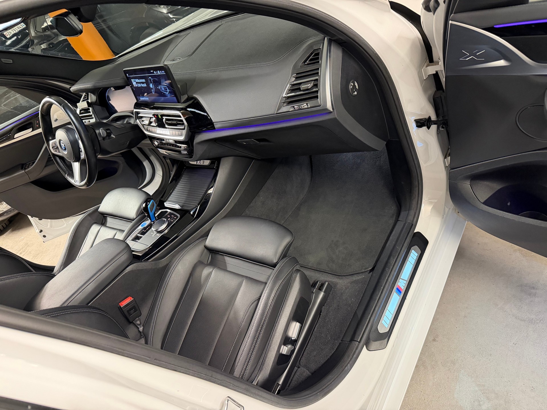 BMW iX3 E-Motor M-Paket-image-6