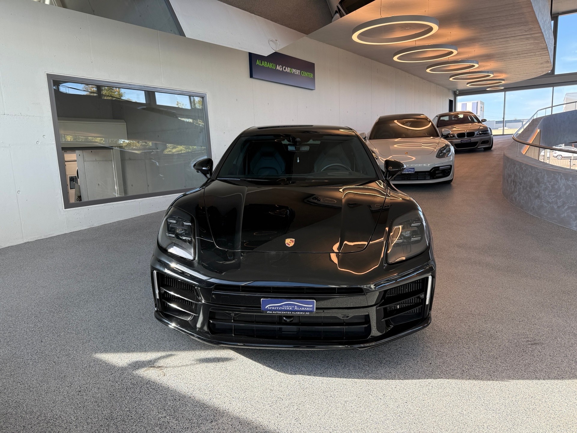 PORSCHE Panamera 4 PDK-showroom-element-1