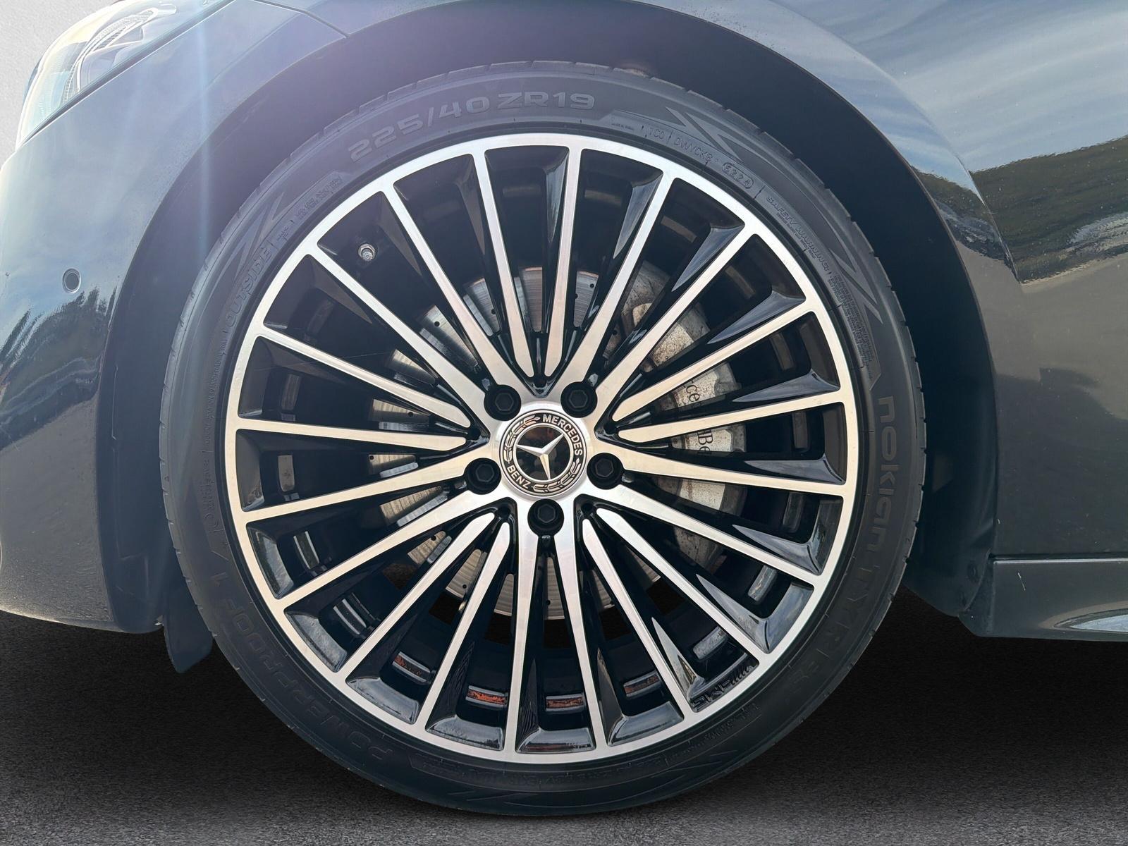 MERCEDES-BENZ C 300 AMG Line 4matic Kombi (CH) 📍-image-9
