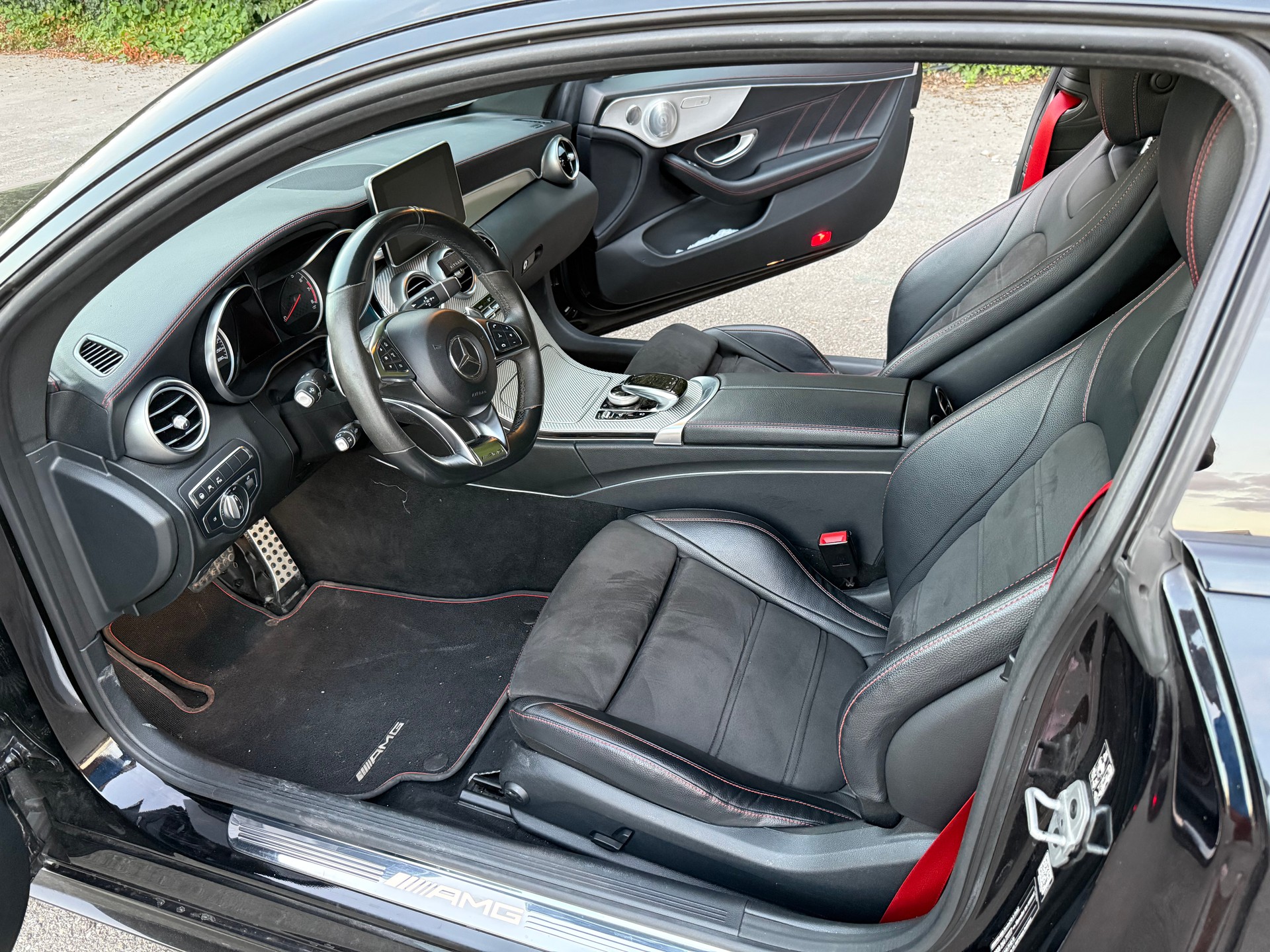 MERCEDES-BENZ C 43 AMG 4matic-image-5