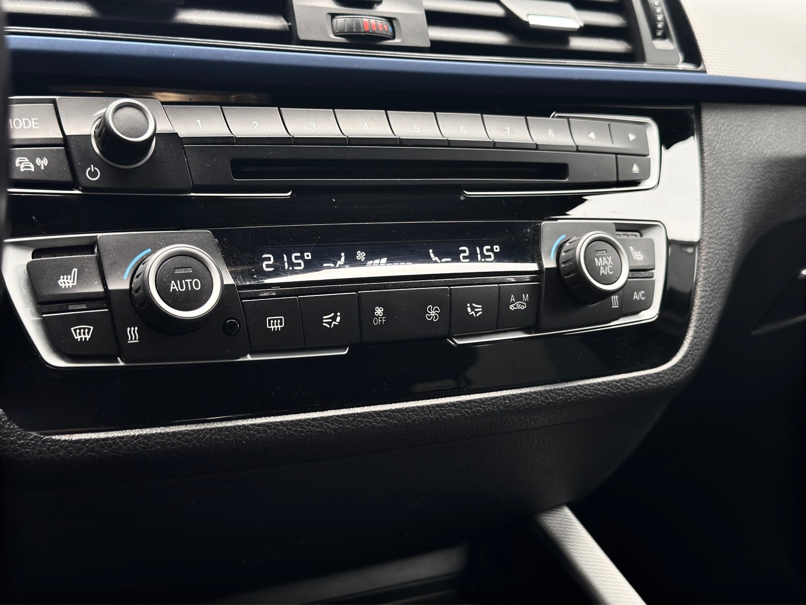 BMW 120d xDrive Edition M Sport Steptronic *M-Paket*Rückfahrkamera*Harman/Kardon*Sitzheizung uvm.*-image-18