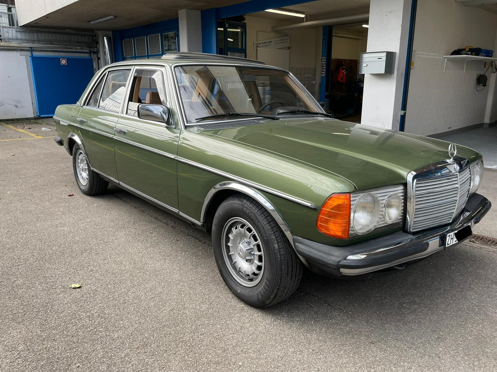 MERCEDES-BENZ E 230-image-3