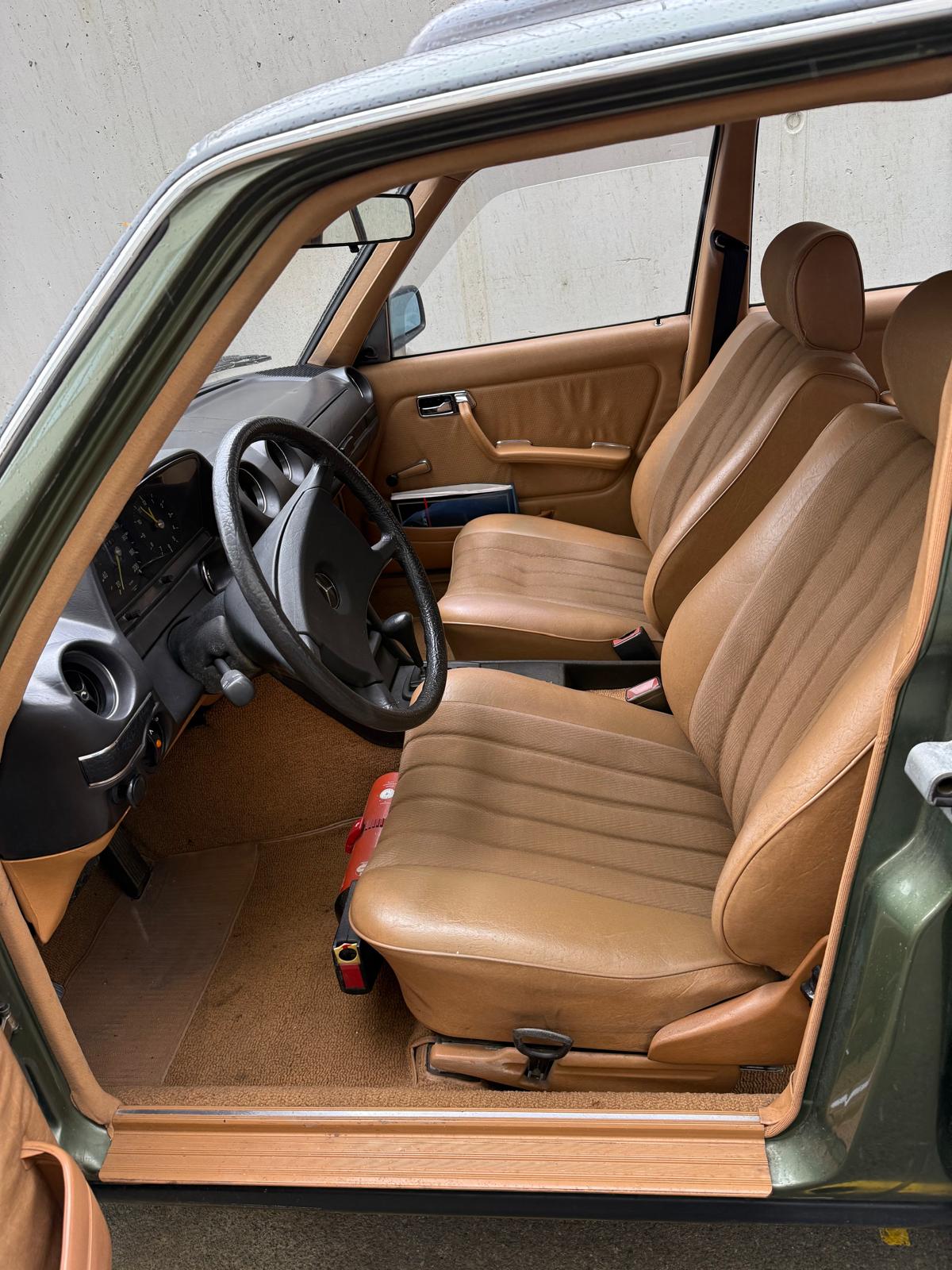 MERCEDES-BENZ E 230-image-7