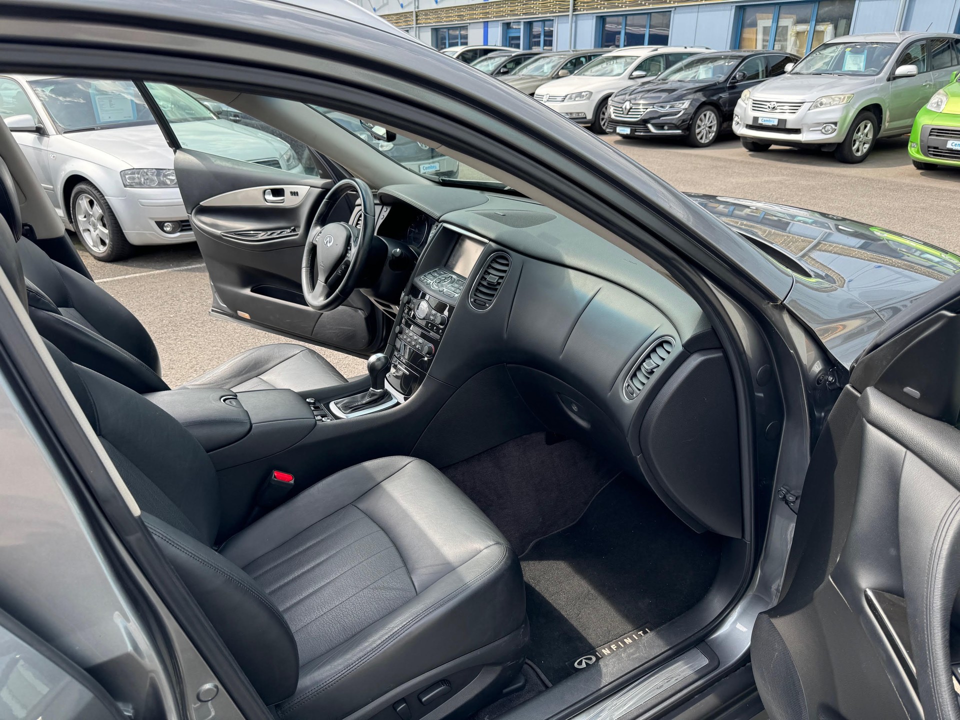 INFINITI QX50 3.0d GT Premium AWD Automatic-image-12
