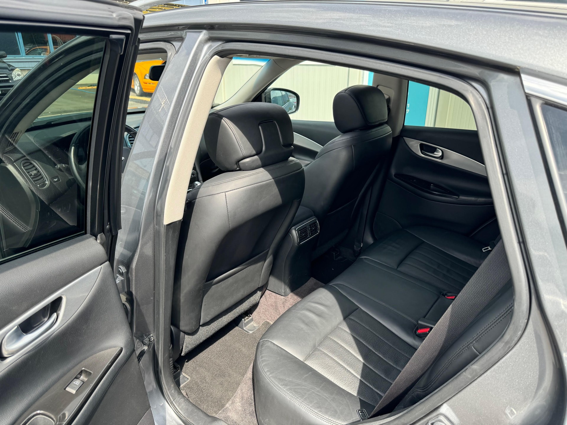 INFINITI QX50 3.0d GT Premium AWD Automatic-image-9