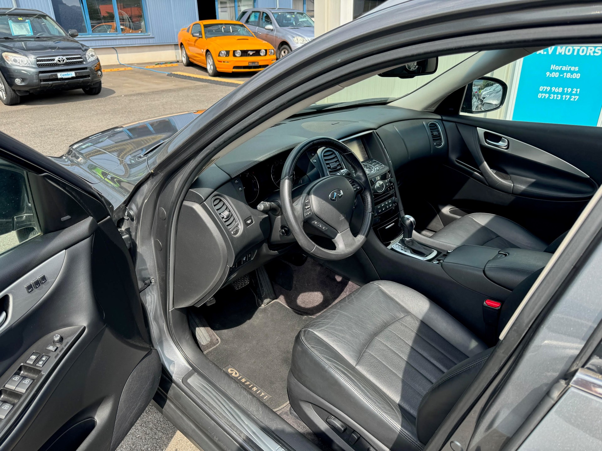 INFINITI QX50 3.0d GT Premium AWD Automatic-image-7