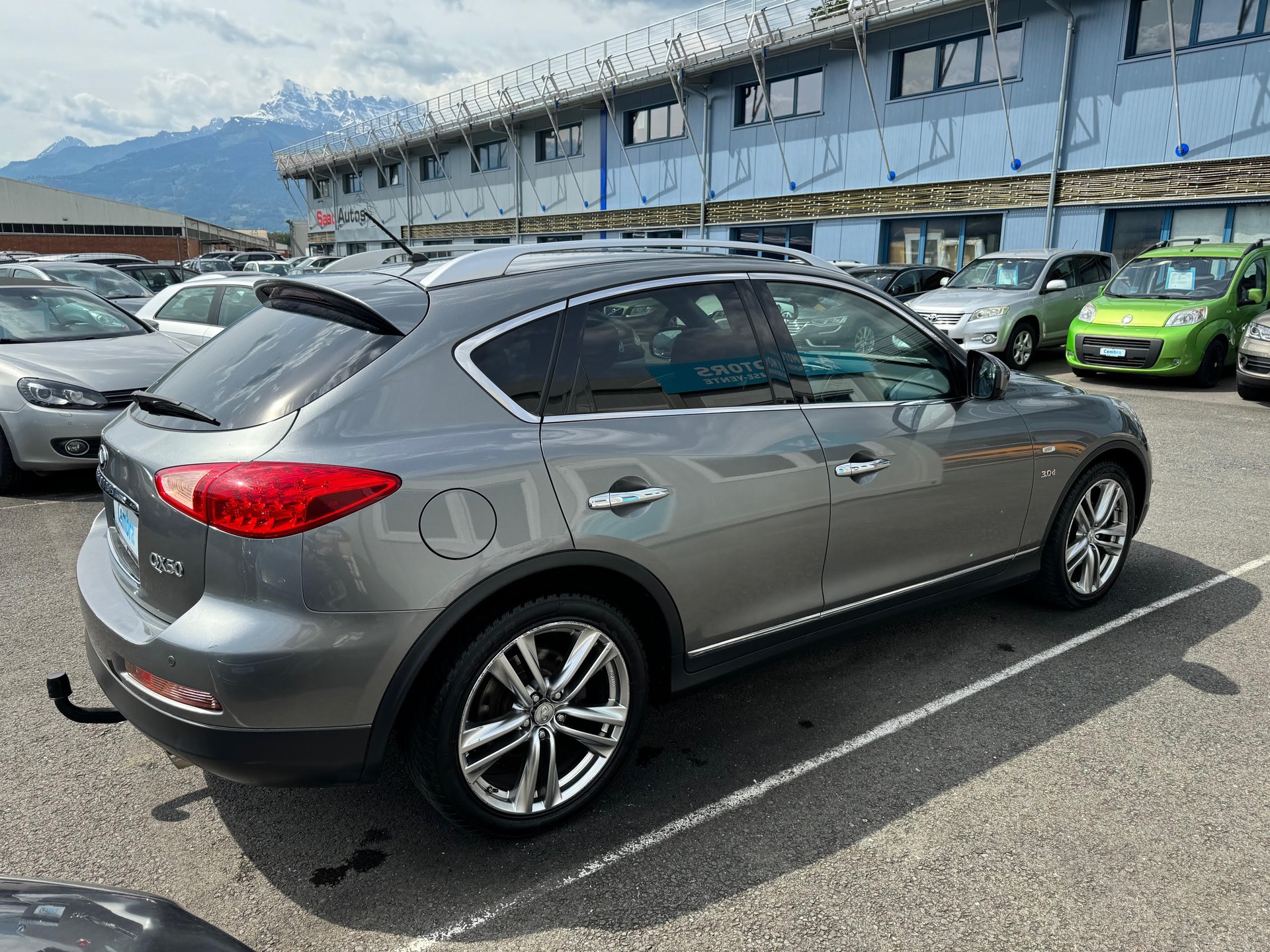 INFINITI QX50 3.0d GT Premium AWD Automatic-image-4