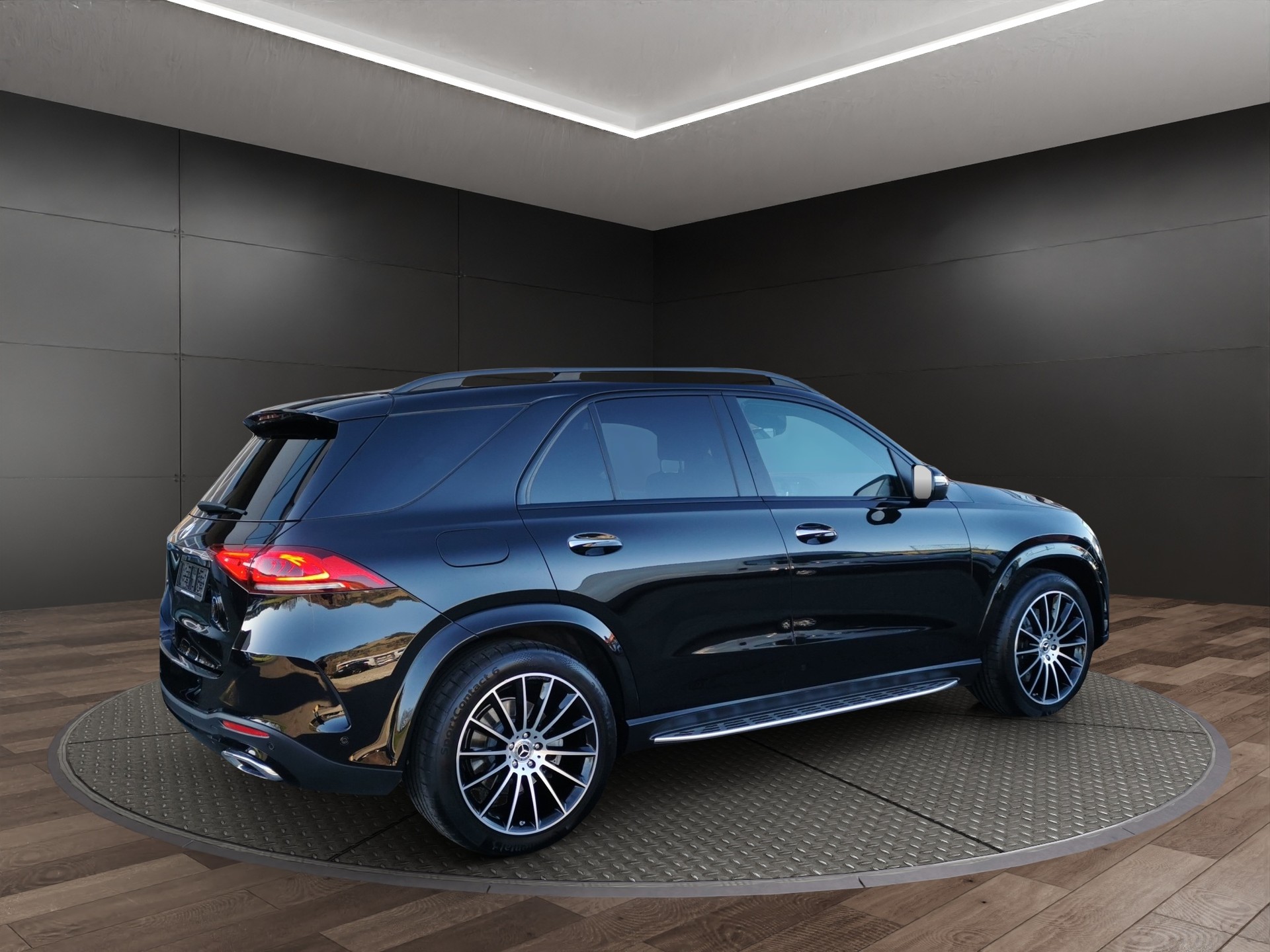 MERCEDES-BENZ GLE 400 d 4Matic AMG Line 9G-Tronic-image-4