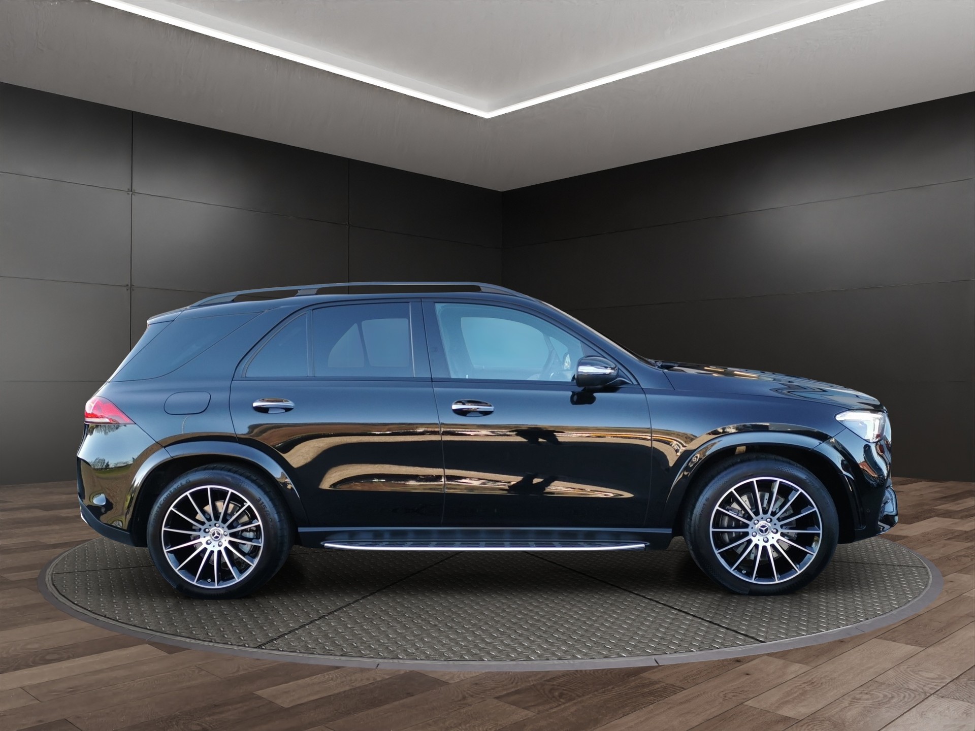 MERCEDES-BENZ GLE 400 d 4Matic AMG Line 9G-Tronic-image-3