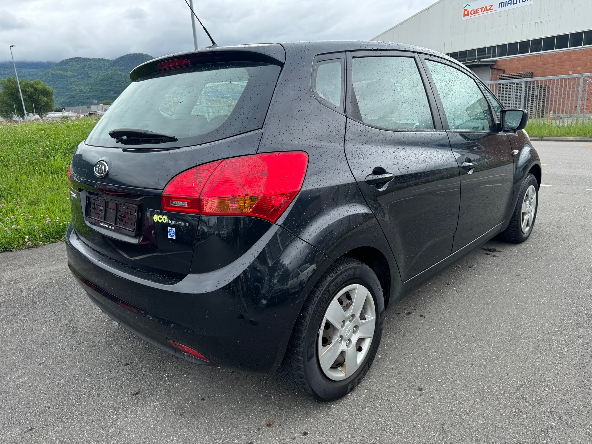 KIA Venga 1.4 CVVT  _seven-showroom-element-3