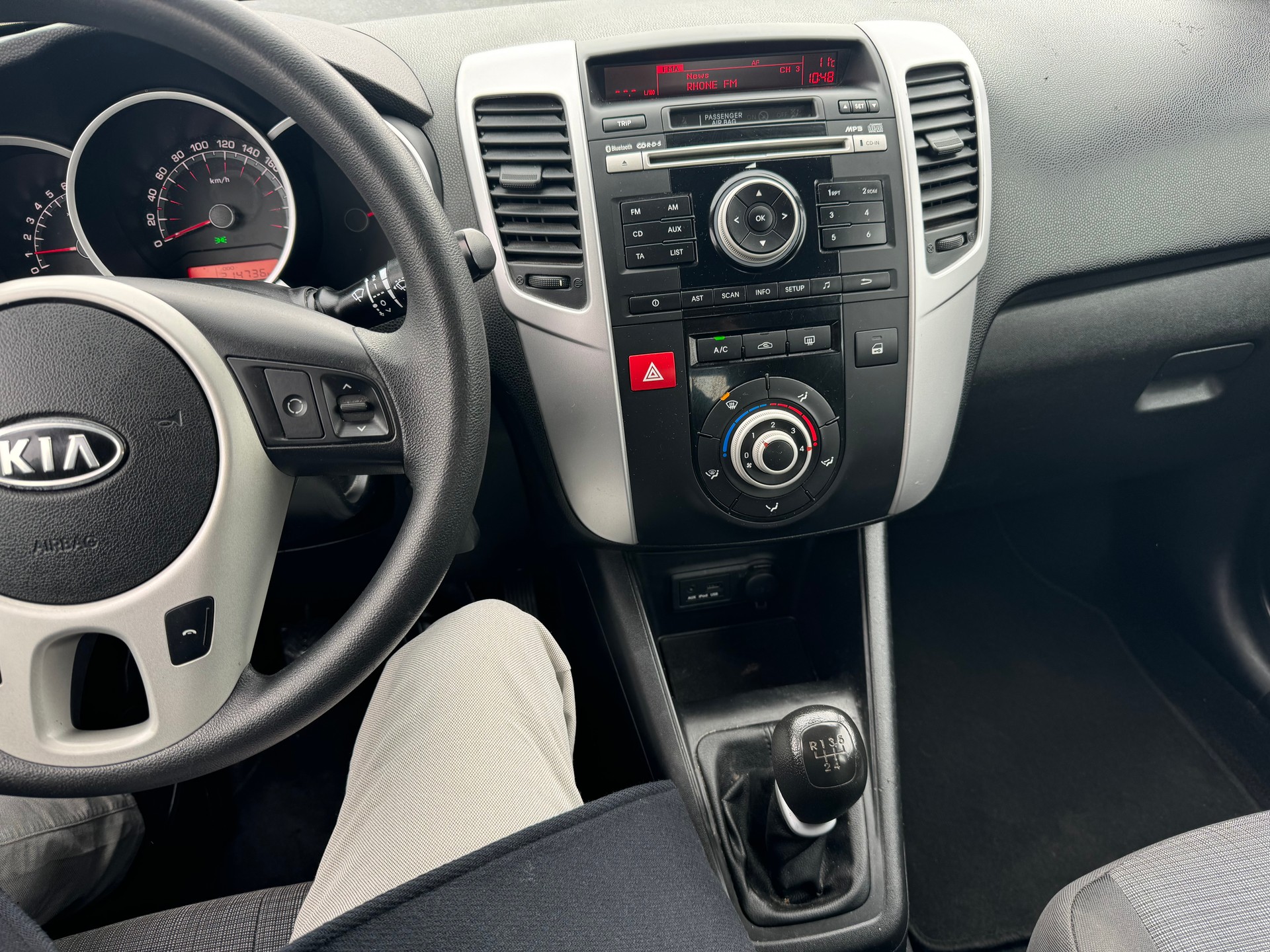 KIA Venga 1.4 CVVT  _seven-image-12