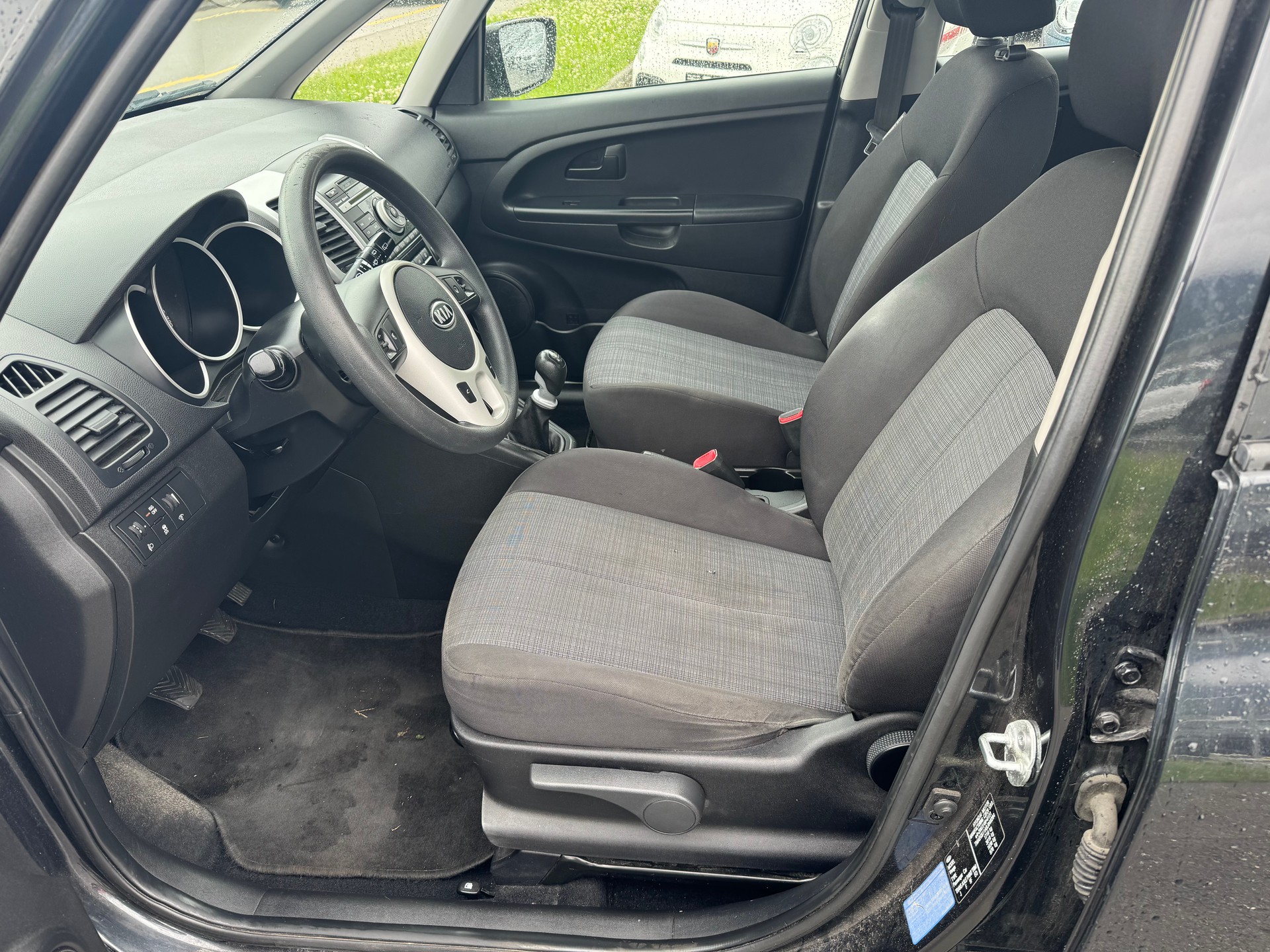 KIA Venga 1.4 CVVT  _seven-image-7