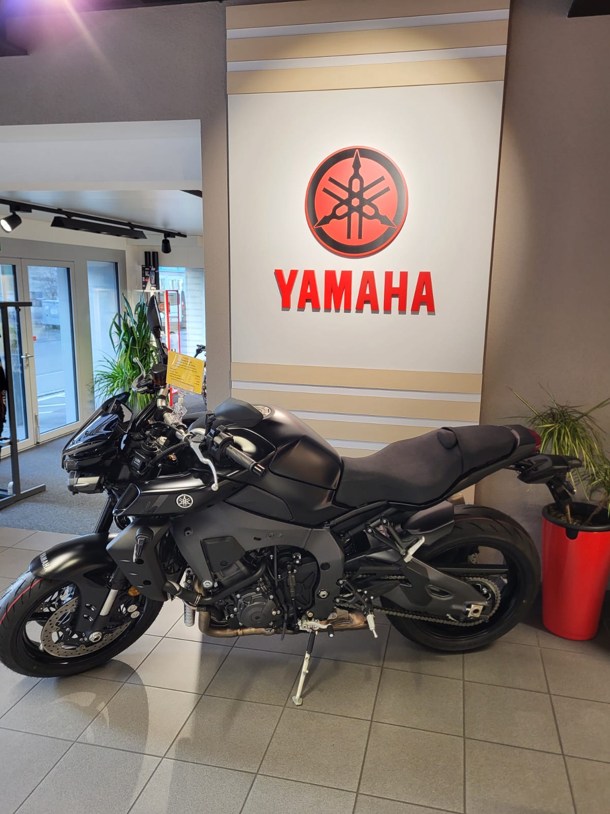 YAMAHA X-Max 300 Tech Max Plus-image-9