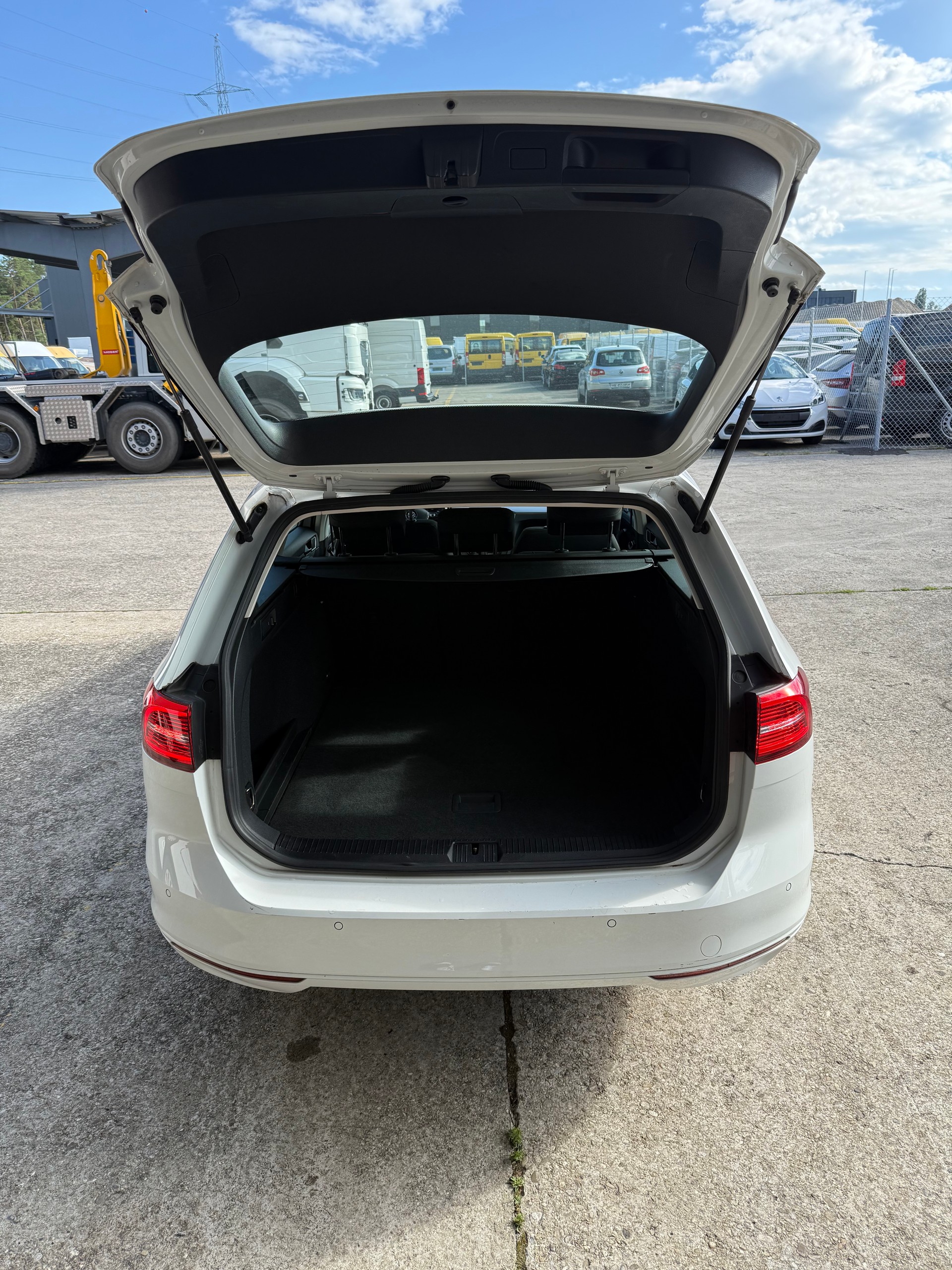 VW Passat Variant 2.0 TDI BMT Comfortline DSG-image-5