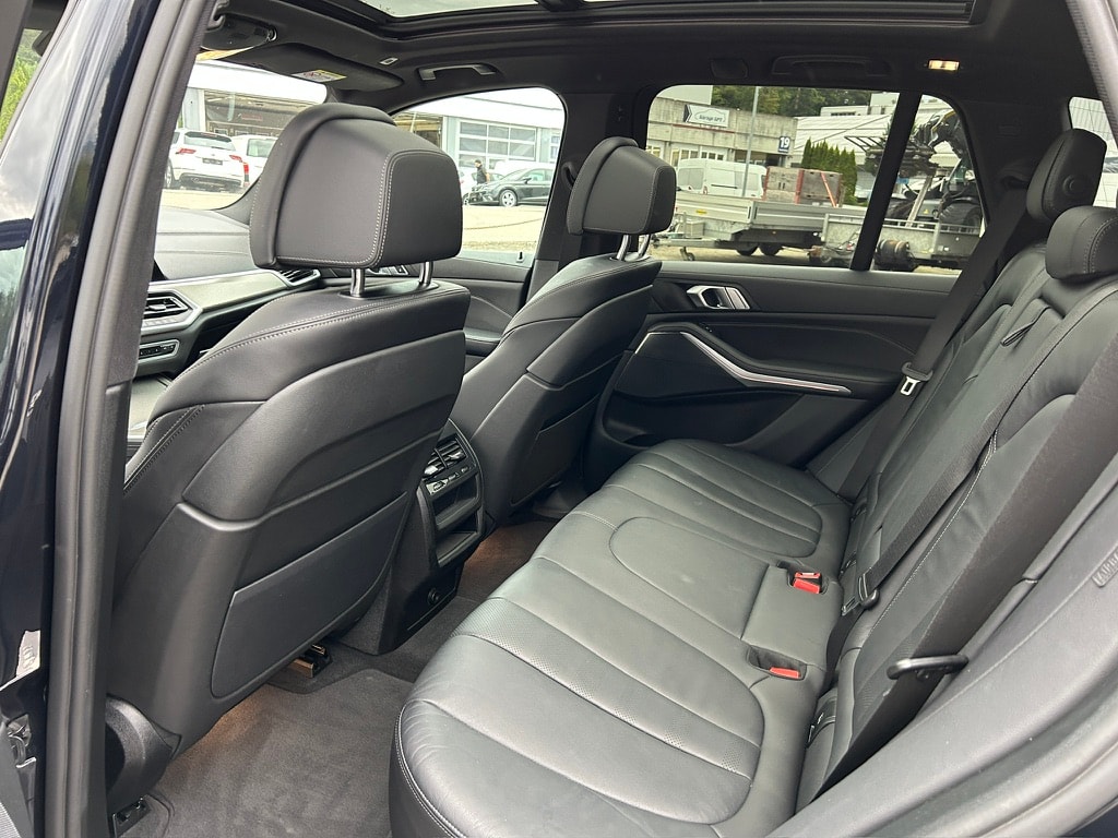 BMW X5 xDrive 48V 30d M Sport Steptronic-image-17
