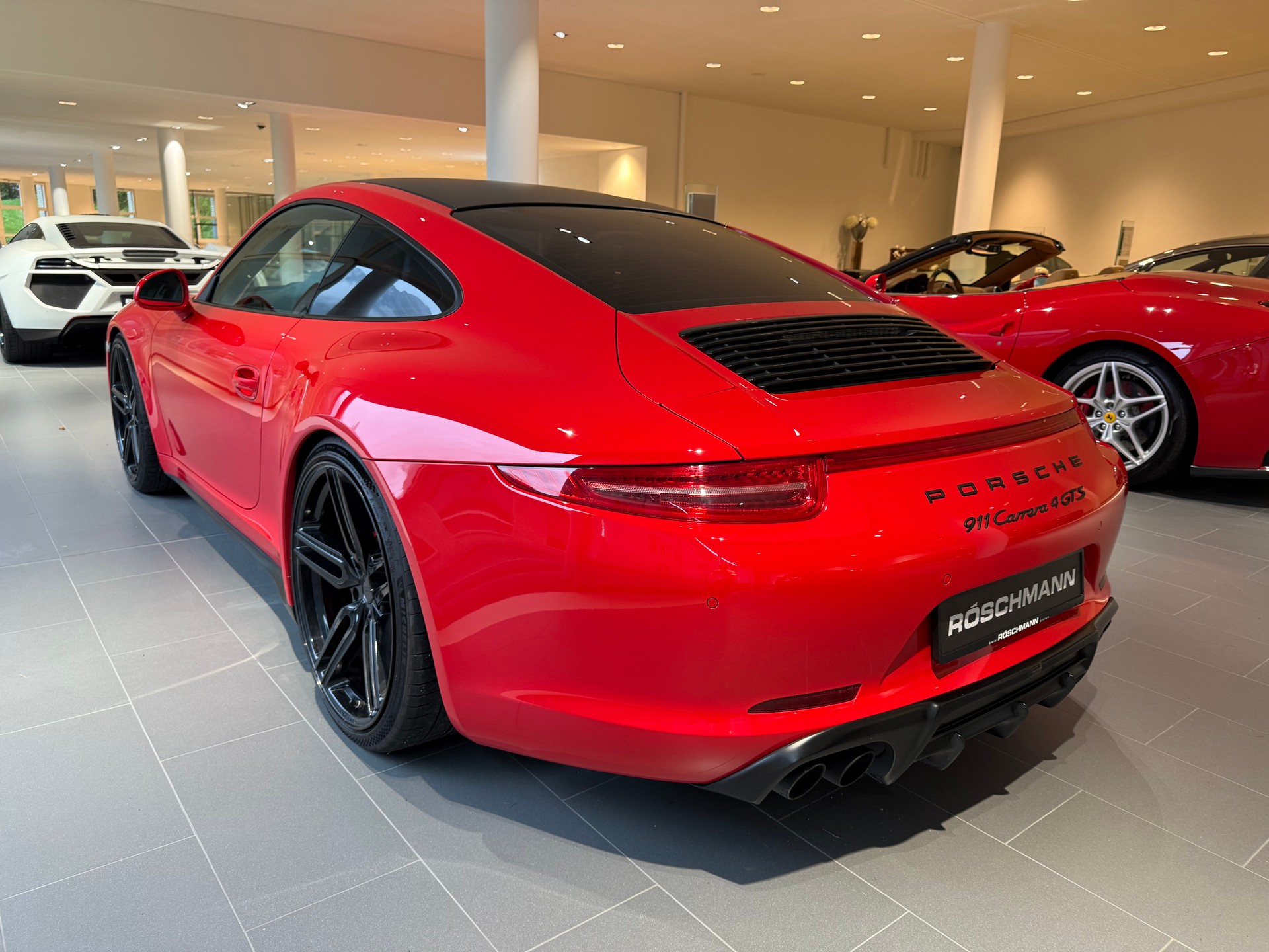 PORSCHE 911 Carrera 4 GTS PDK-image-4