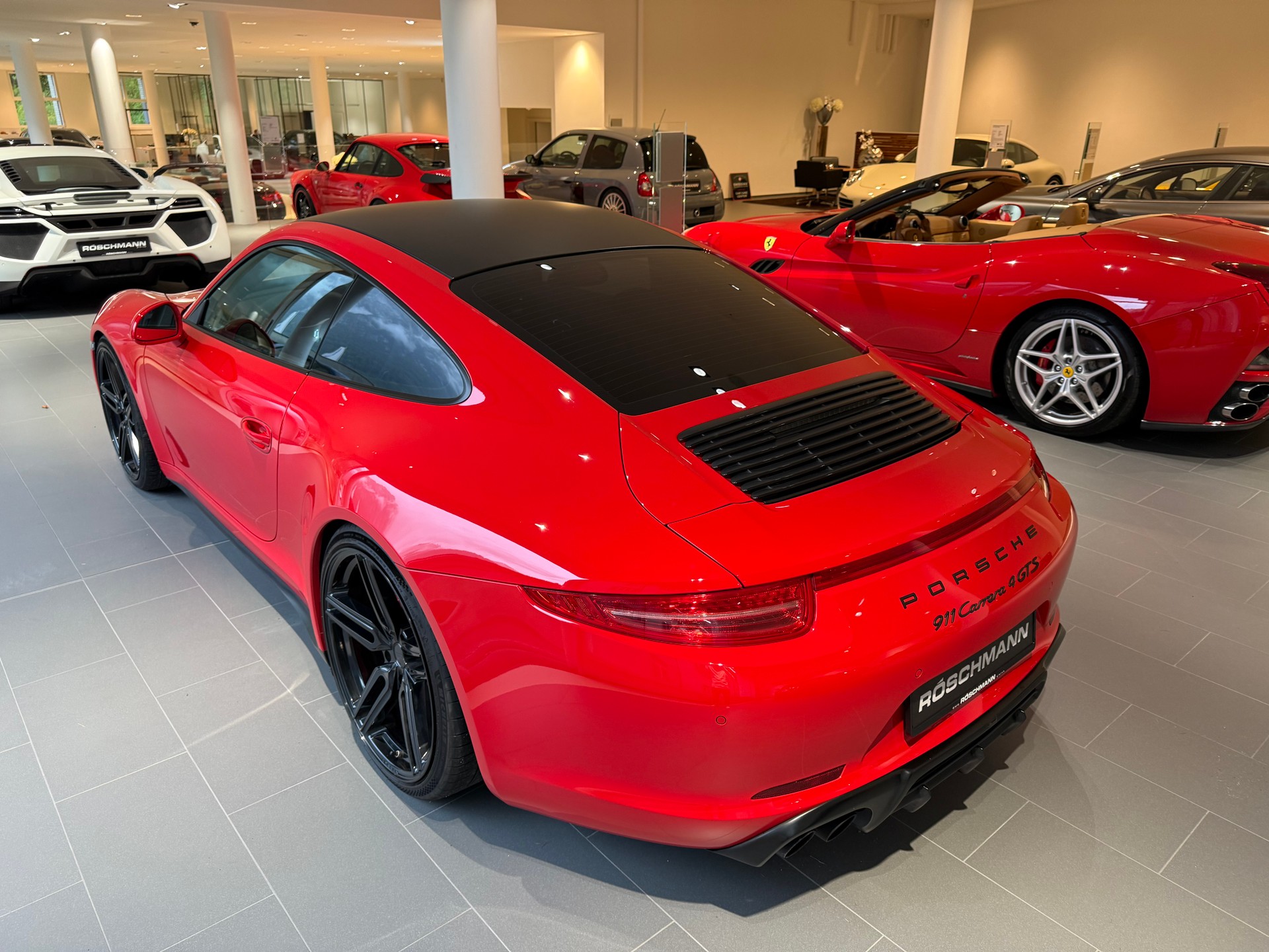 PORSCHE 911 Carrera 4 GTS PDK-image-5